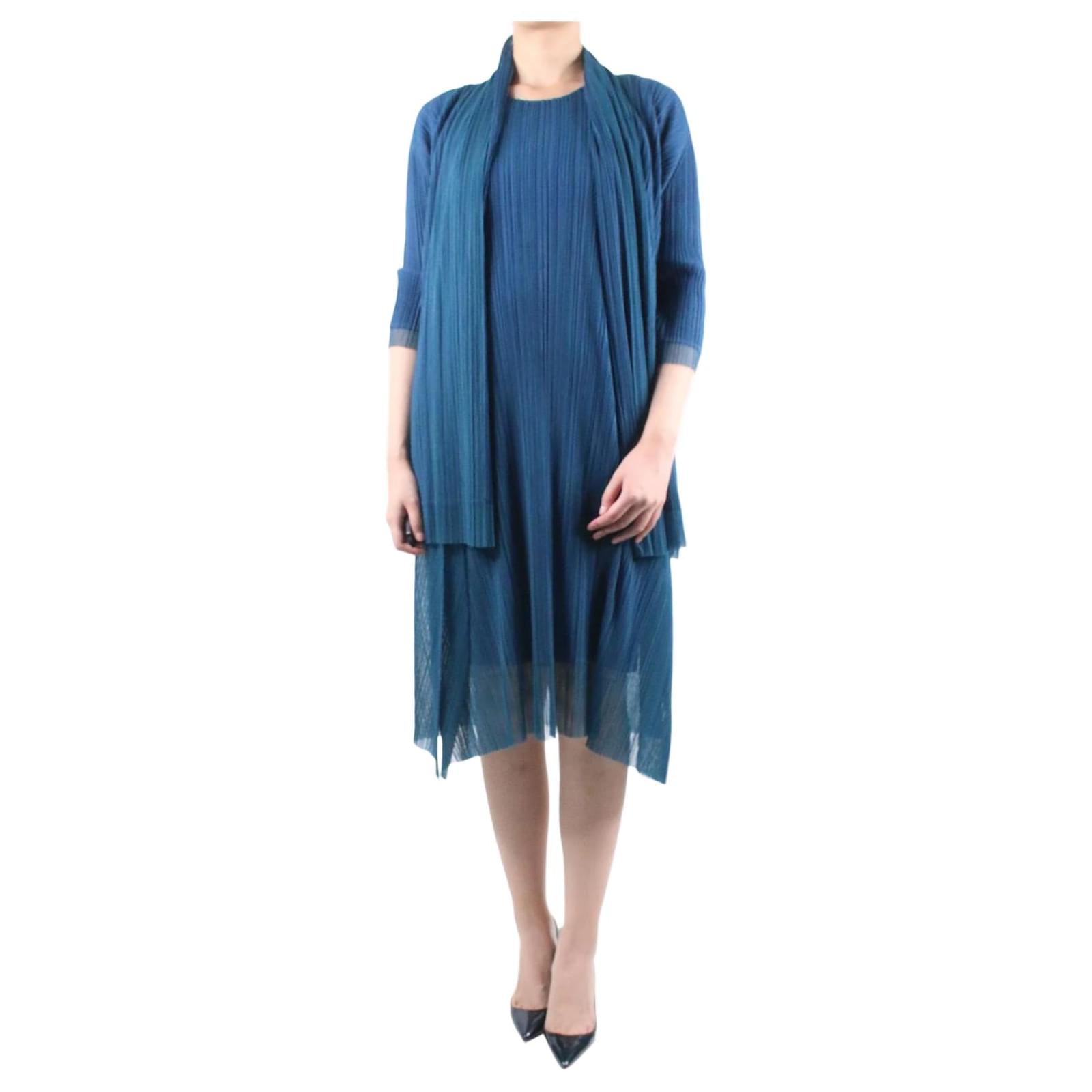 Pleats Please Blue sleeveless pleated dress and jacket set - Brand