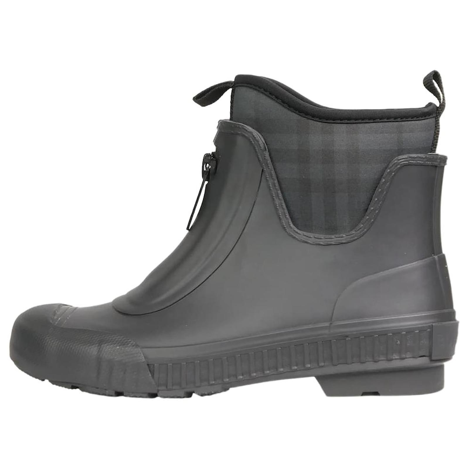 Burberry ankle hot sale rain boots