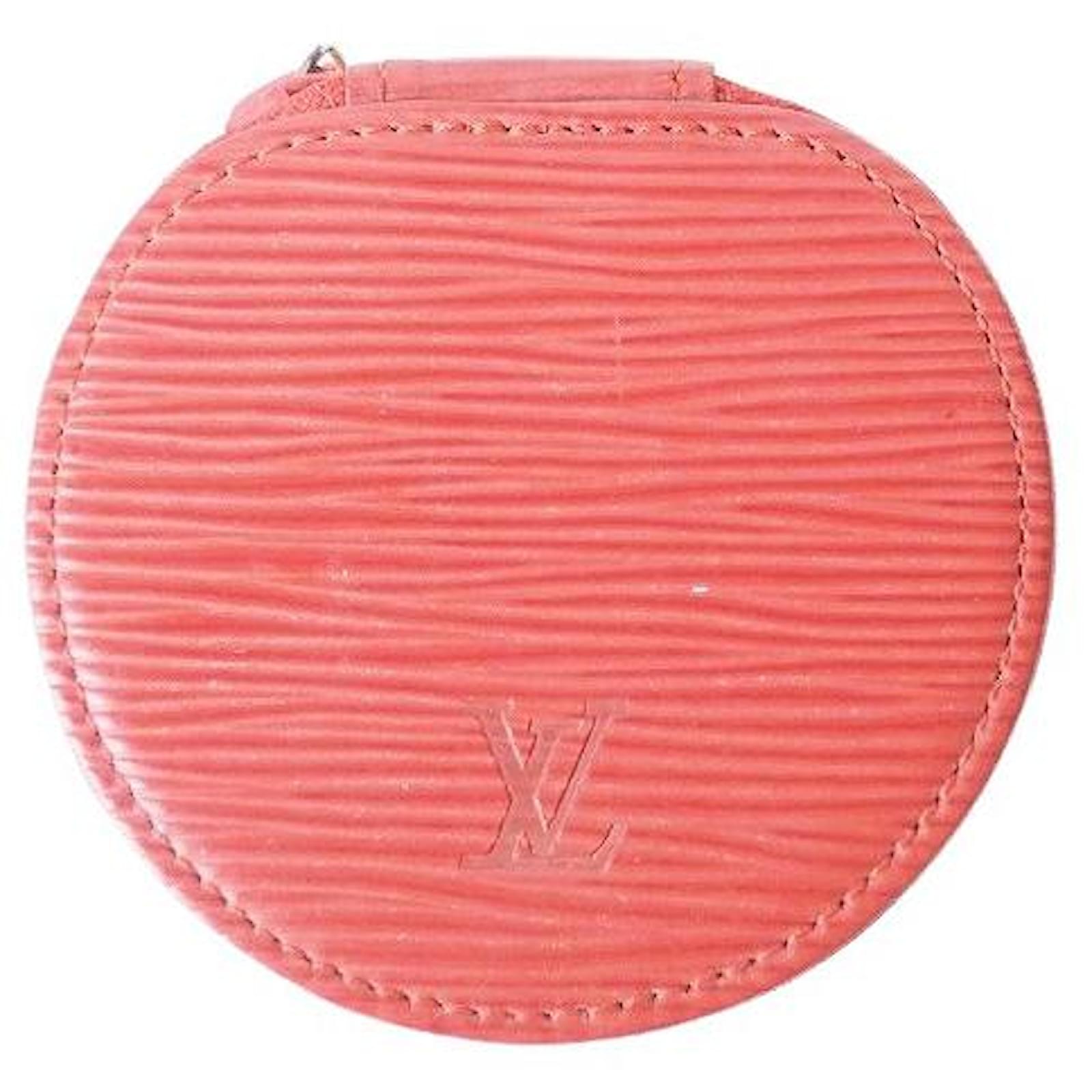 Louis Vuitton Ecrin Red Leather Clutch Bag (Pre-Owned)