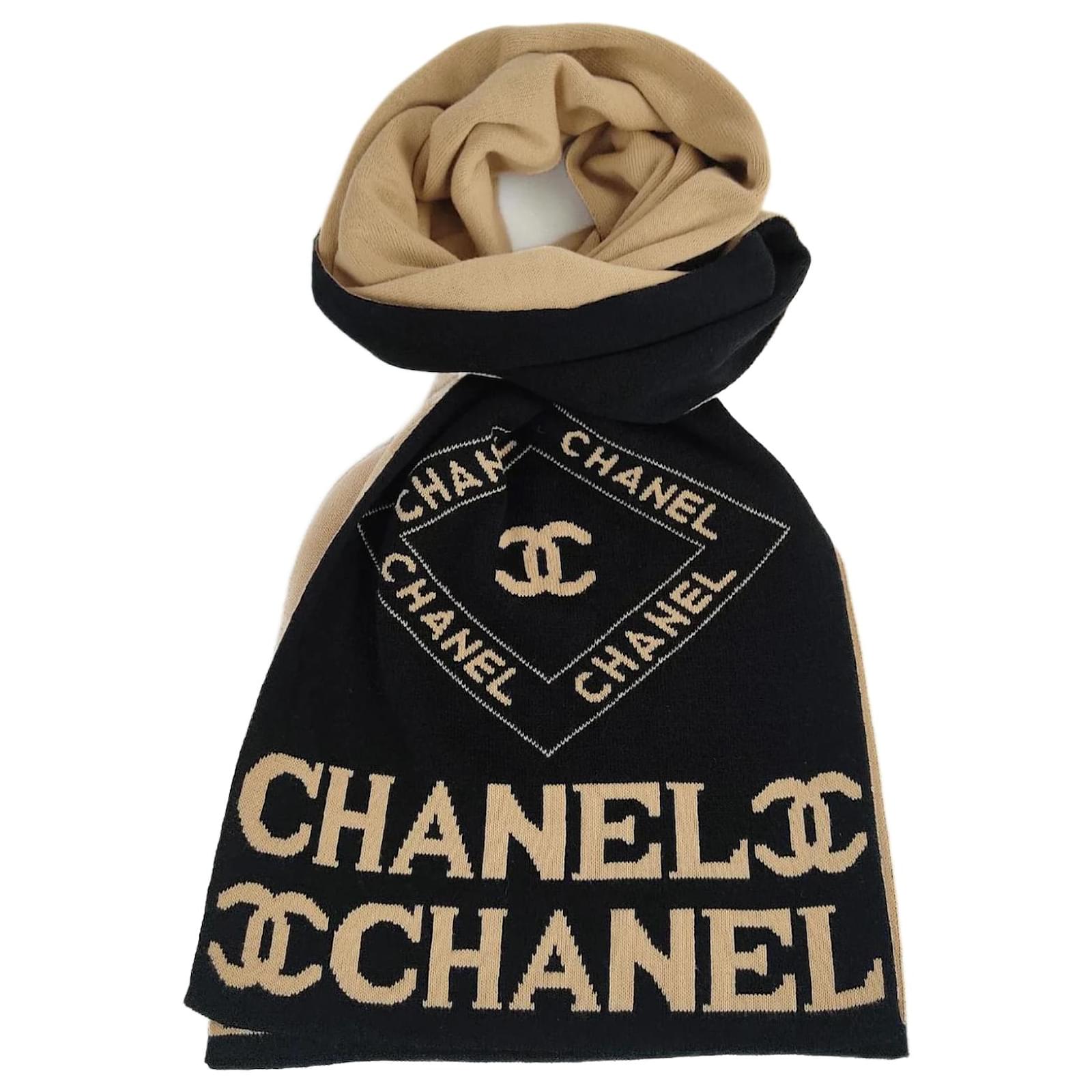 Chanel multicolor camellias and jewels pattern silk scarf | Vintage-United