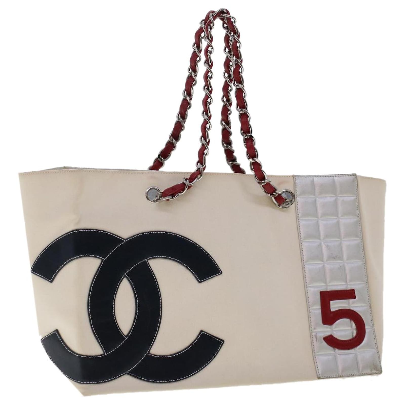 CHANEL Choco Bar Chain Tote Bag No5 Canvas White CC Auth 47387 Cloth  ref.991480 - Joli Closet