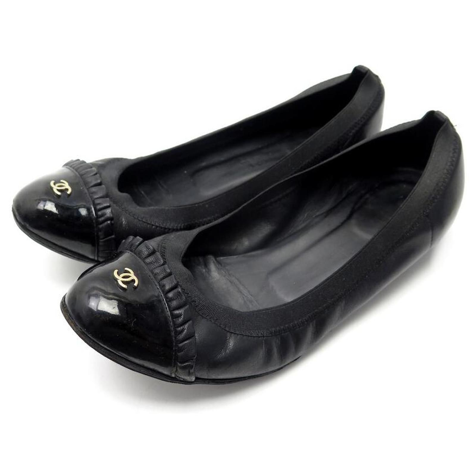 Chanel Camellia Flower CC Logo Black Leather Gladiator Flat Sandals 35 5  $1425