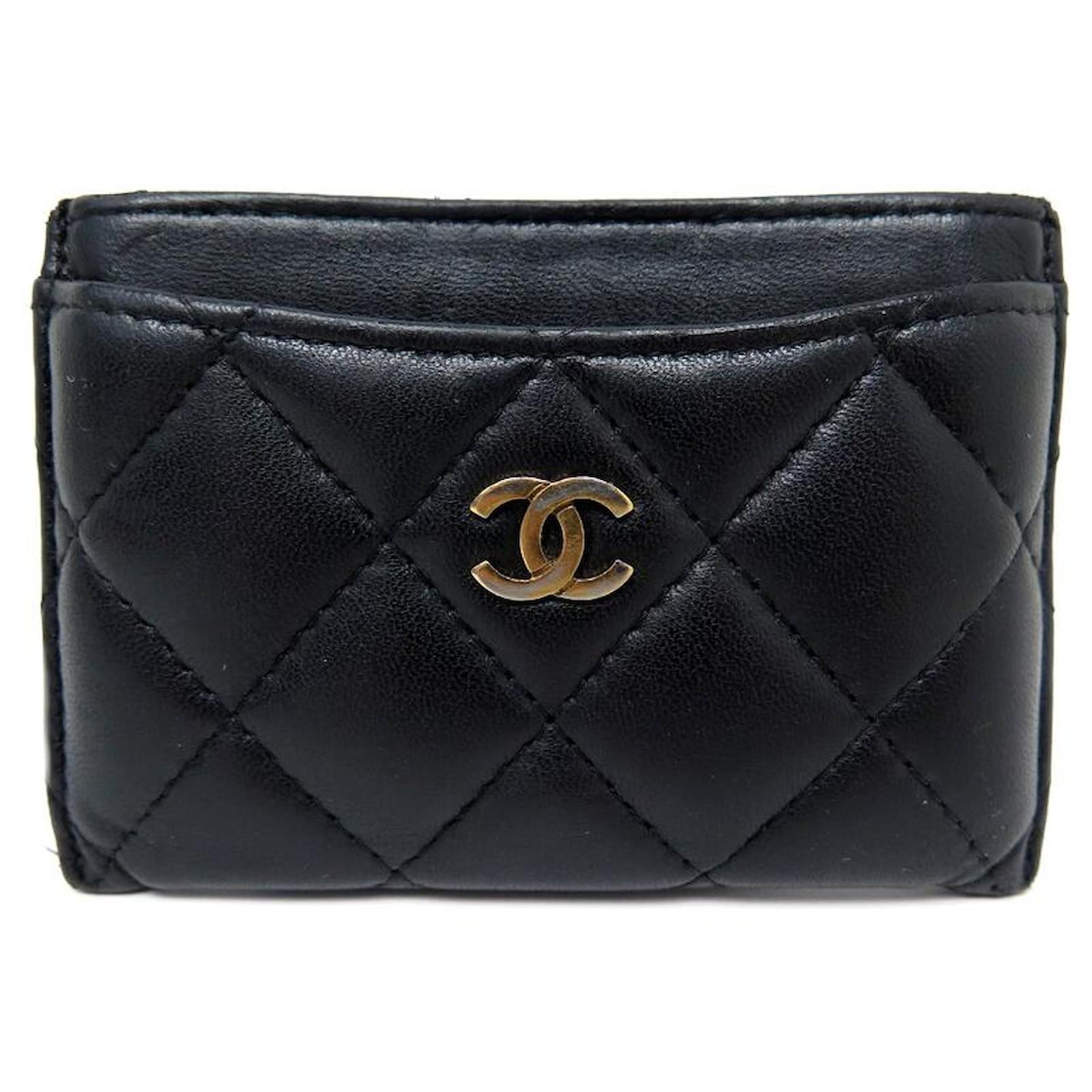 Timeless CHANEL CLASSIC CARD HOLDER IN BLACK QUILTED LEATHER LEATHER CARDS  HOLDER ref.991825 - Joli Closet