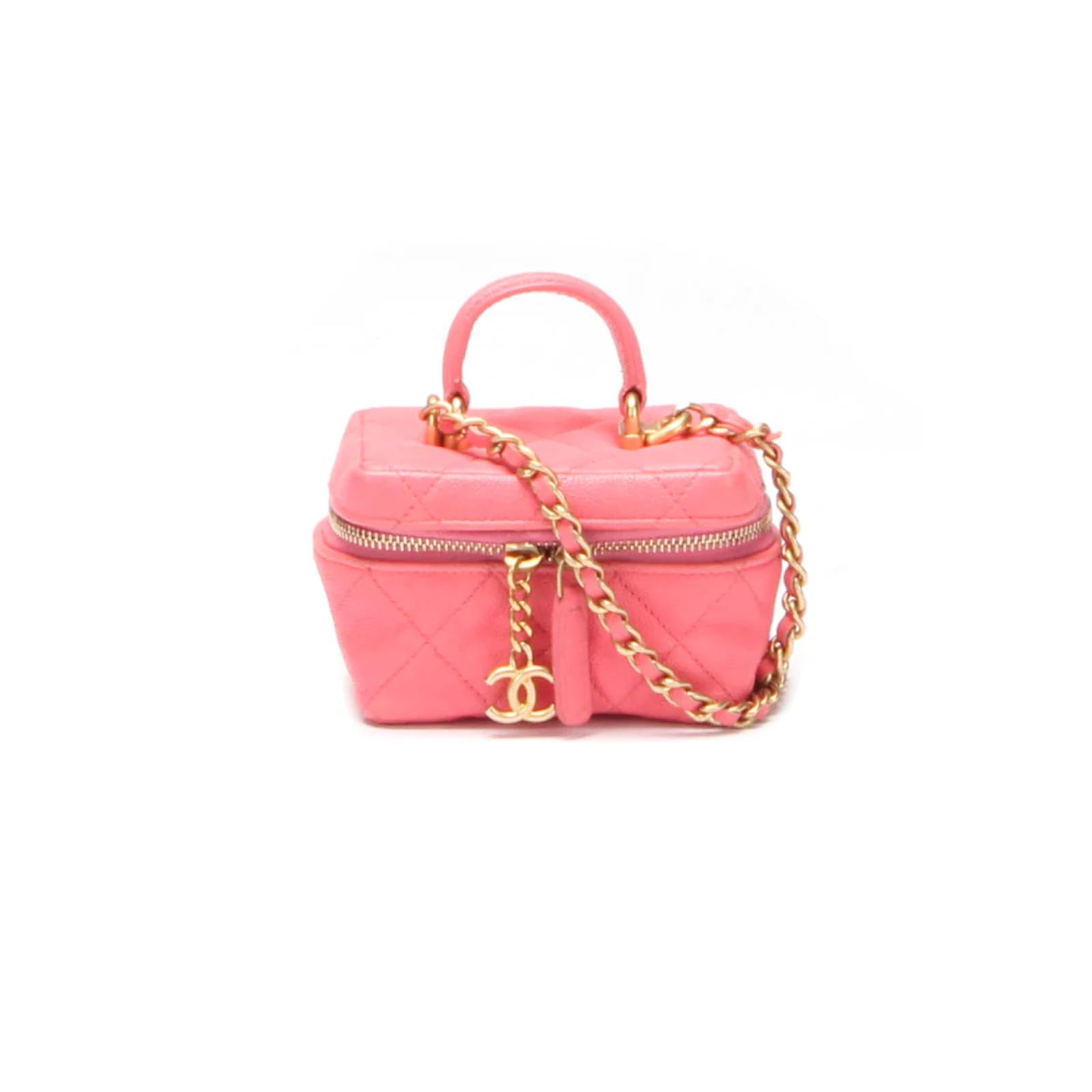 Spring/Summer 2021 Caviar Mini Vanity Case with Chain