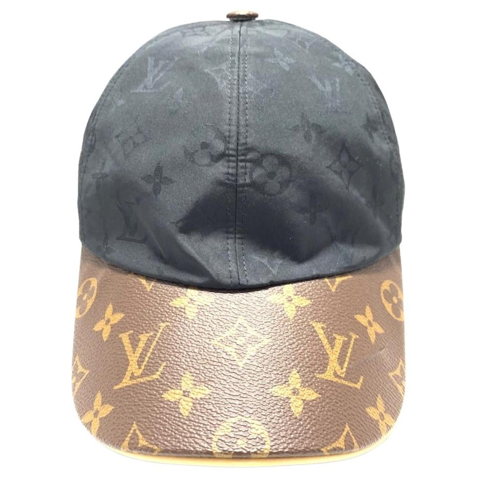 LOUIS VUITTON Monogram Beanie Hat Cap LV Logo Black & Gray Wool Sz S  Fitted Cap