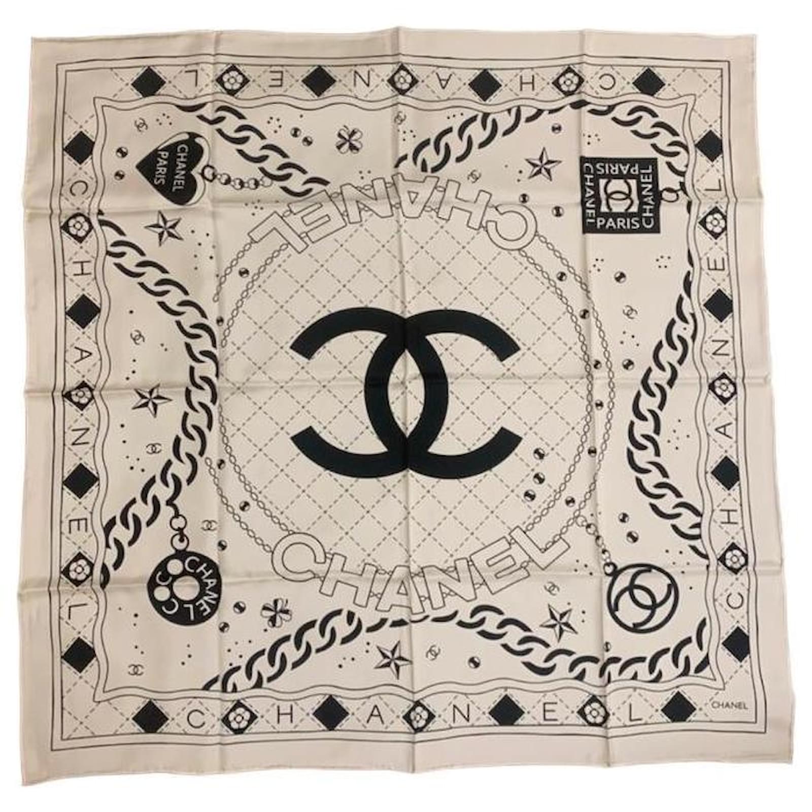 Chanel Silk scarves White ref.993307 - Joli Closet