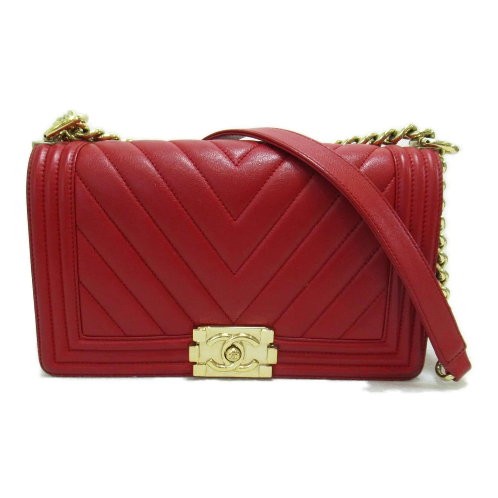 Chanel CC Chevron Le Boy Flap Bag Red Leather Lambskin ref.997465 ...