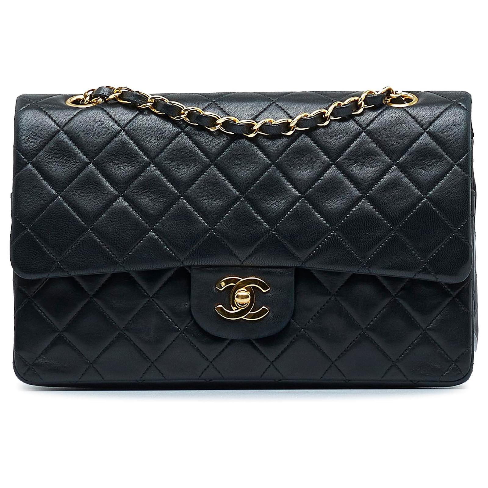 Chanel Black Classic Medium Lambskin lined Flap Bag Leather ref.997610 -  Joli Closet