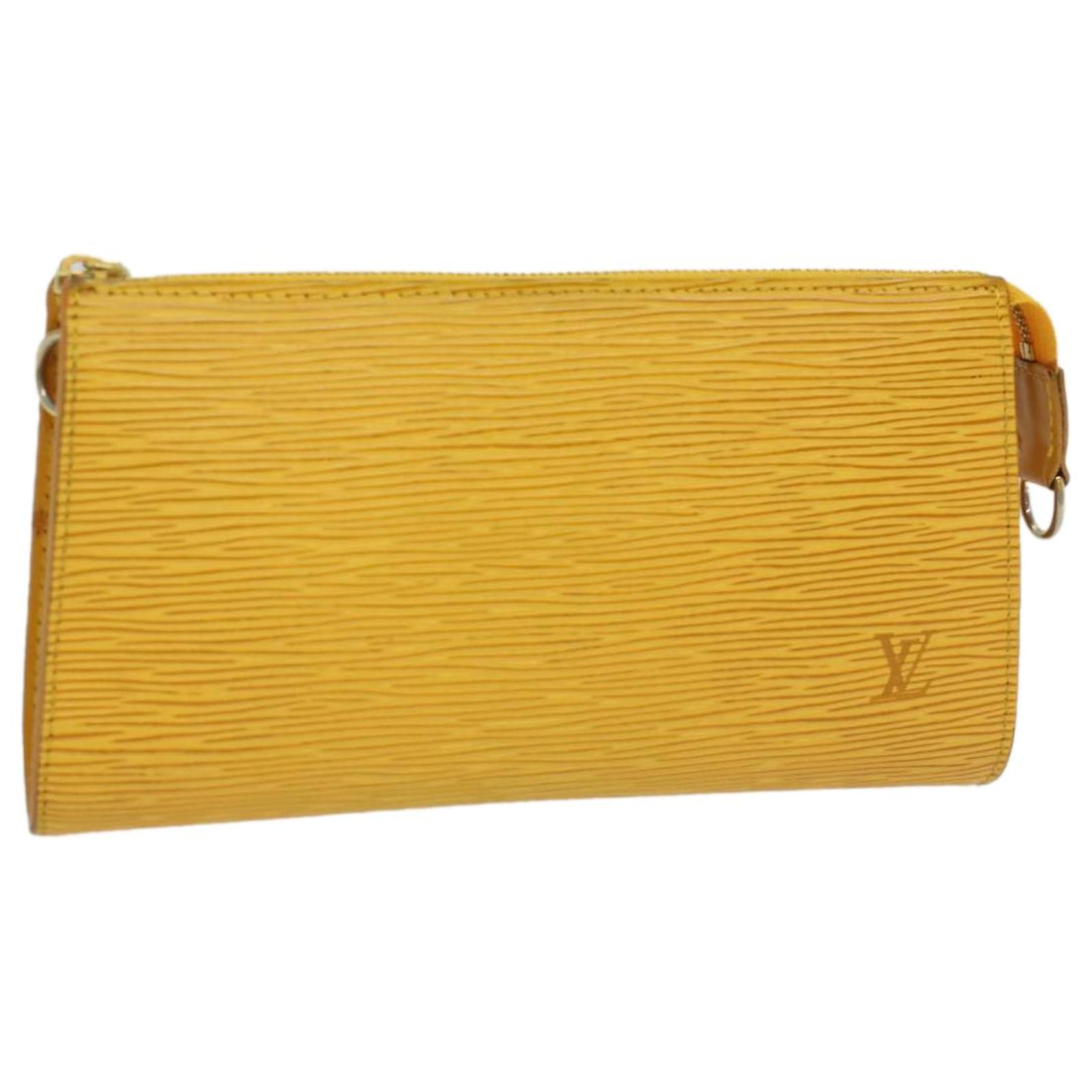 Louis Vuitton Couverture Agenda Fonctionnel PM Brown Leather Clutch Bag (Pre-Owned)