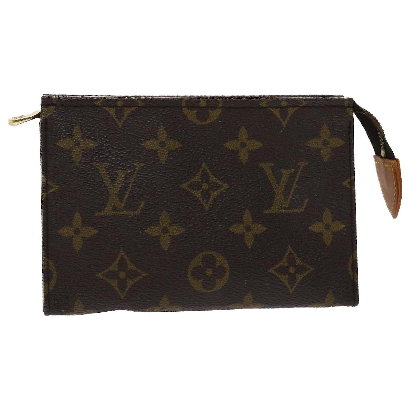 LOUIS VUITTON POCHE TOILETTE 15 COSMETIC POUCH BAG MONOGRAM M47546