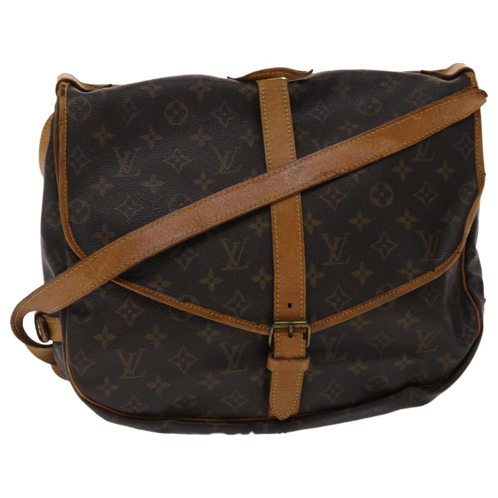 louis-vuitton monogram saumur 35