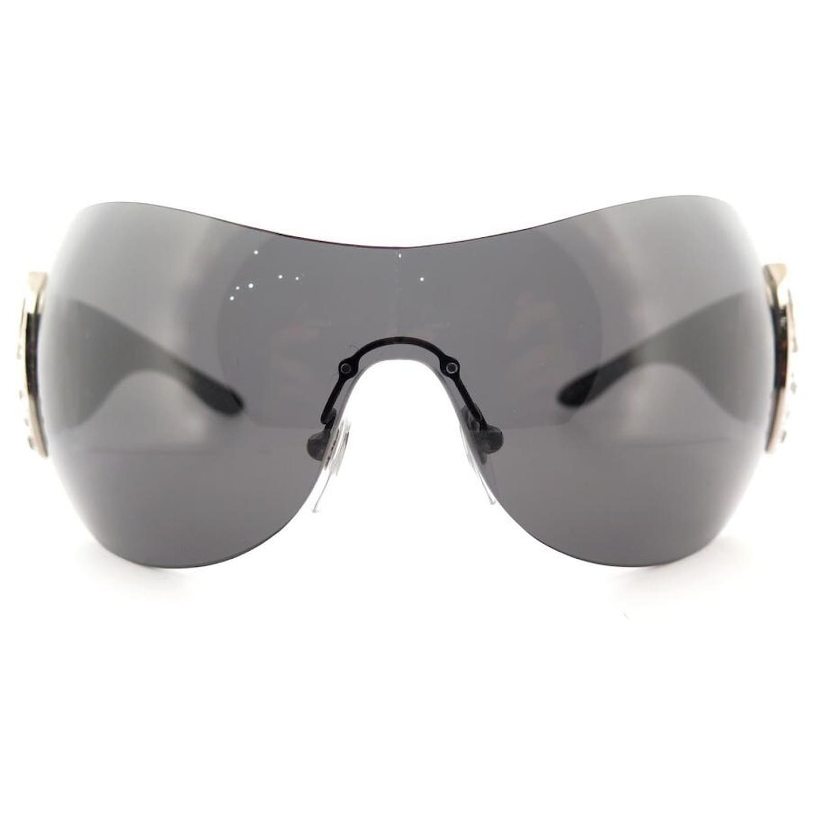 https://cdn1.jolicloset.com/imgr/full/2023/09/999752-1/schwarz-kunststoff-neue-bulgari-strass-sonnenbrille-6017-b-maske-masken-sonnenbrillen-etui.jpg