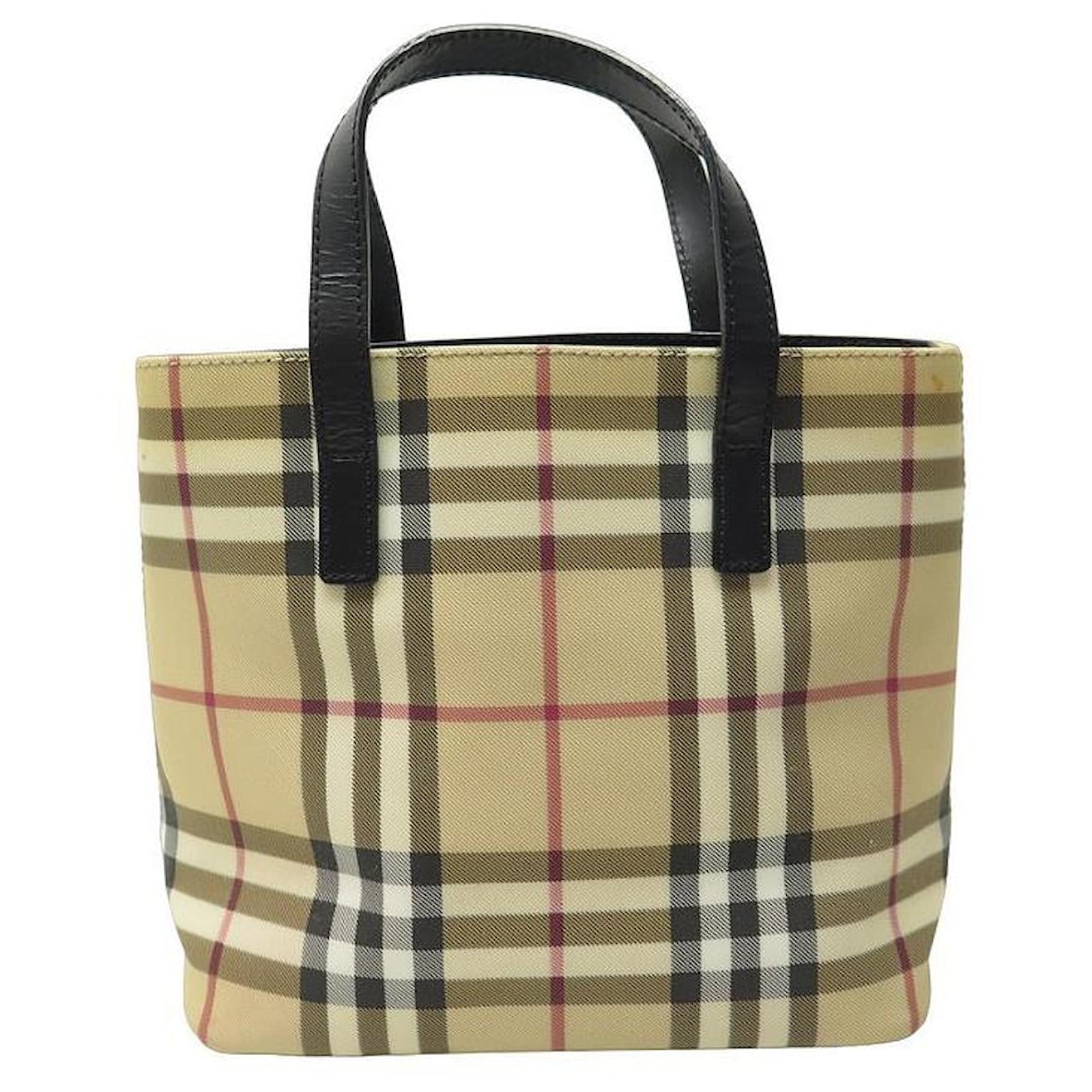 Burberry on sale hand purse