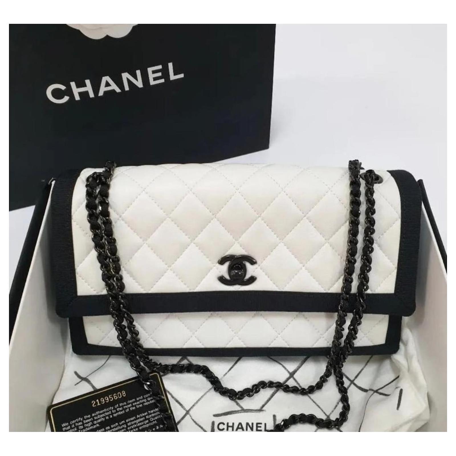 CHANEL, Bags, New Chanel Trendy Cc Flap Bag Quilted Lambskin Medium Black