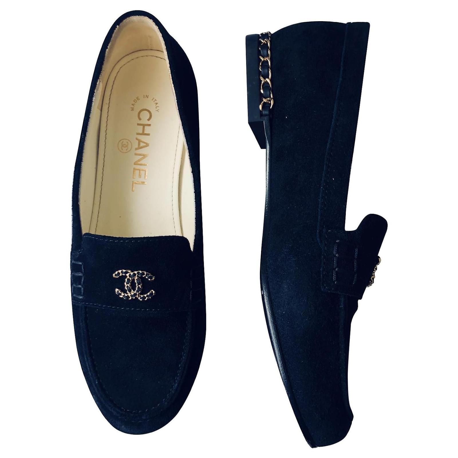 Chanel 16P CC Logo Navy Blue Patent Leather Mocassins Loafers Flats Shoes 37