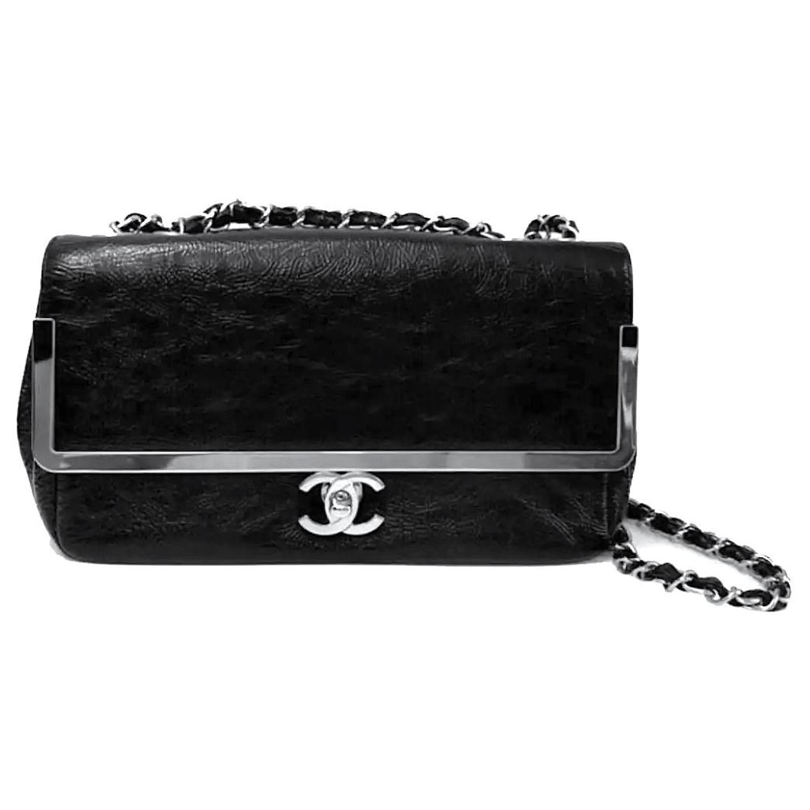 Chanel Limited Flap Bag Black Leather Patent leather ref.1010399 - Joli  Closet