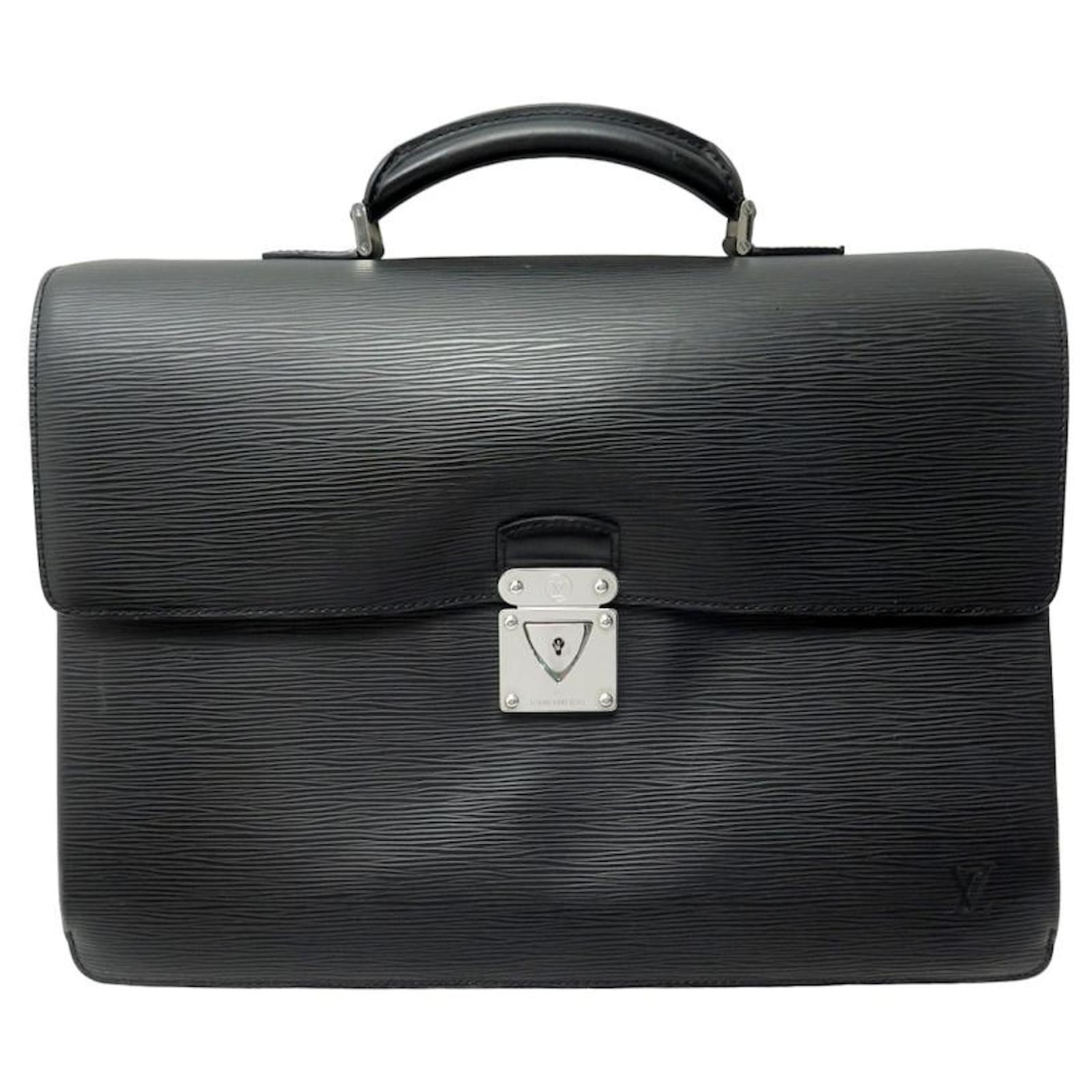 Louis Vuitton LOUS VUITTON BAG NEO ROBUSTO LEATHER TAIGA M32659 BRIEFCASE  Black ref.1010652 - Joli Closet