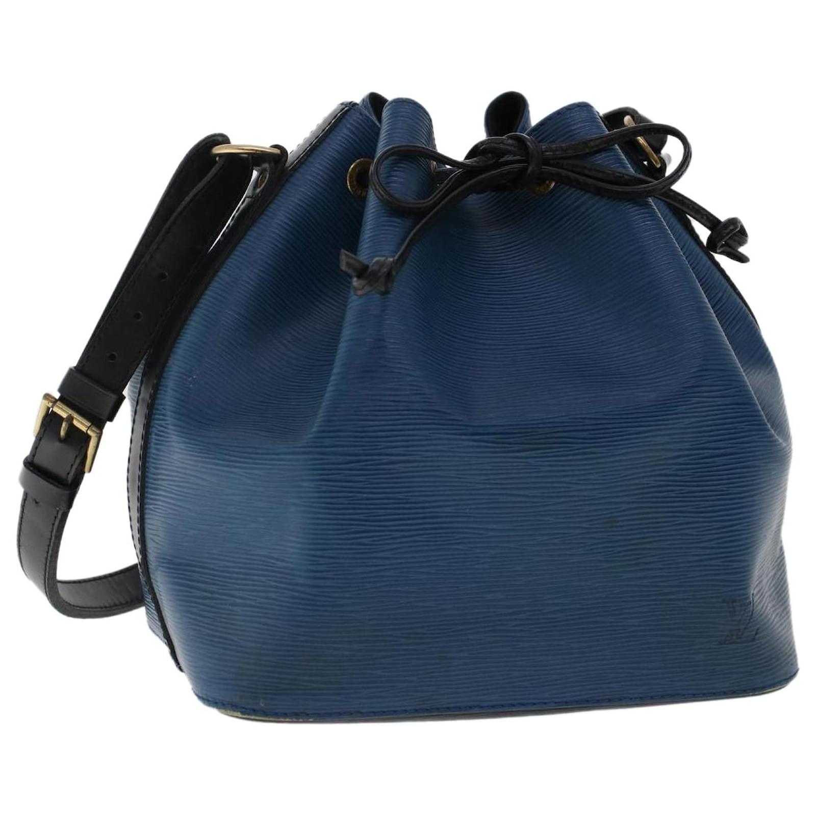 LOUIS VUITTON Epi Petit Noe Shoulder Bag Bicolor Black Blue M44152 auth  48973 Leather ref.1013472 - Joli Closet