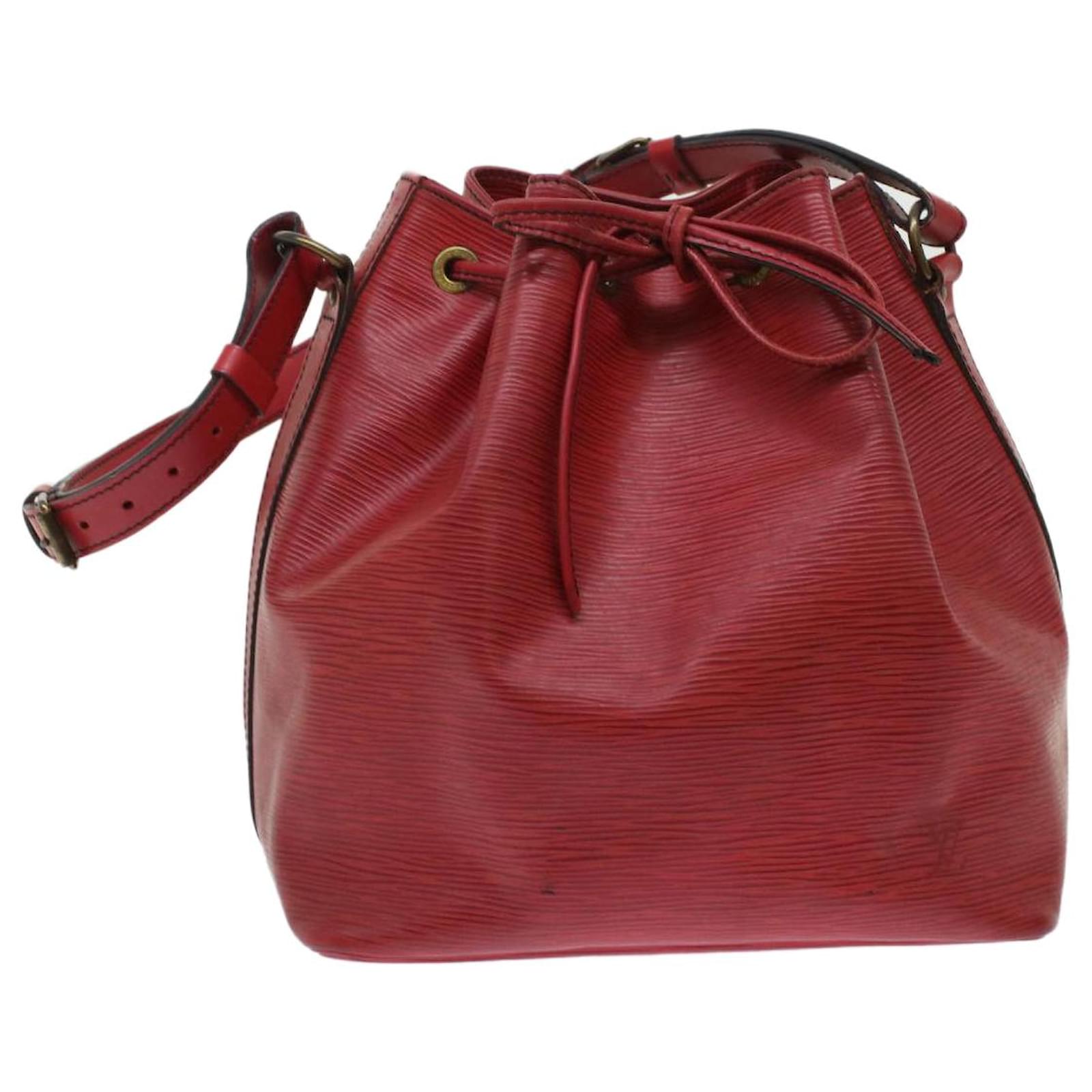 LOUIS VUITTON Epi Petit Noe Shoulder Bag Red M44107 LV Auth 48578 Leather  ref.1005373 - Joli Closet