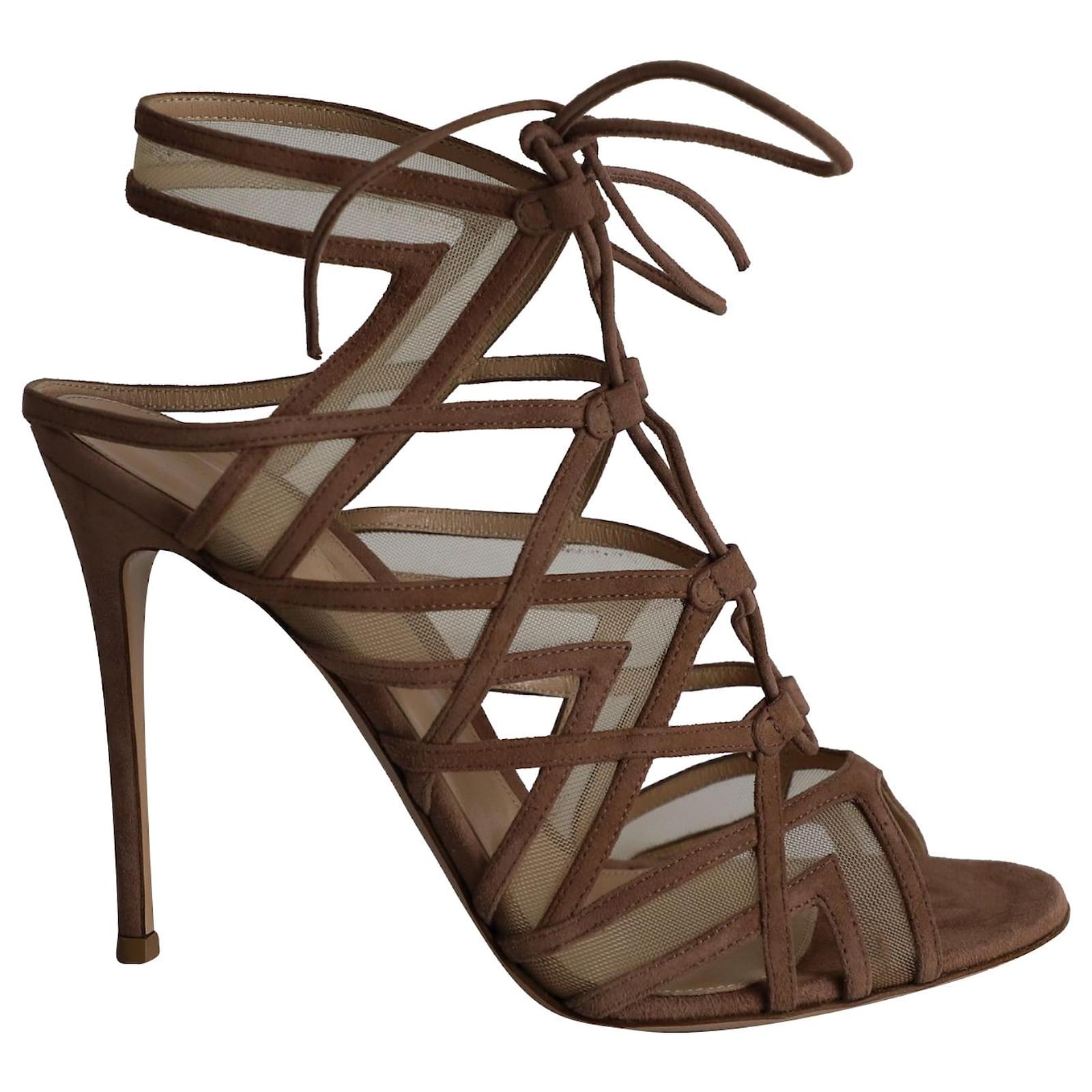 Sandali Adria di Gianvito Rossi in camoscio color nude Marrone Carne Svezia  ref.1013909 - Joli Closet