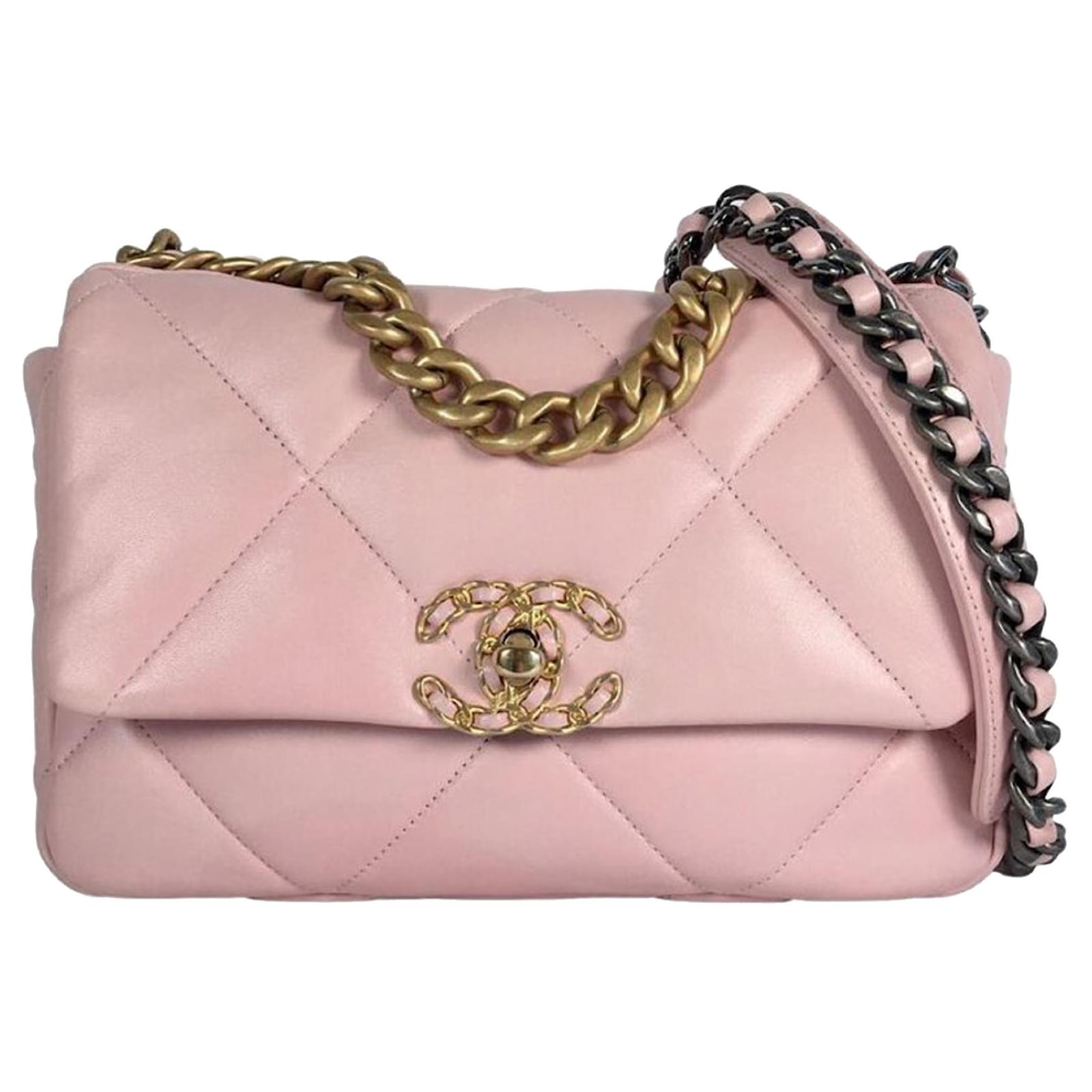 Chanel Pink Medium Lambskin 19 flap bag Leather ref.1014155 - Joli Closet