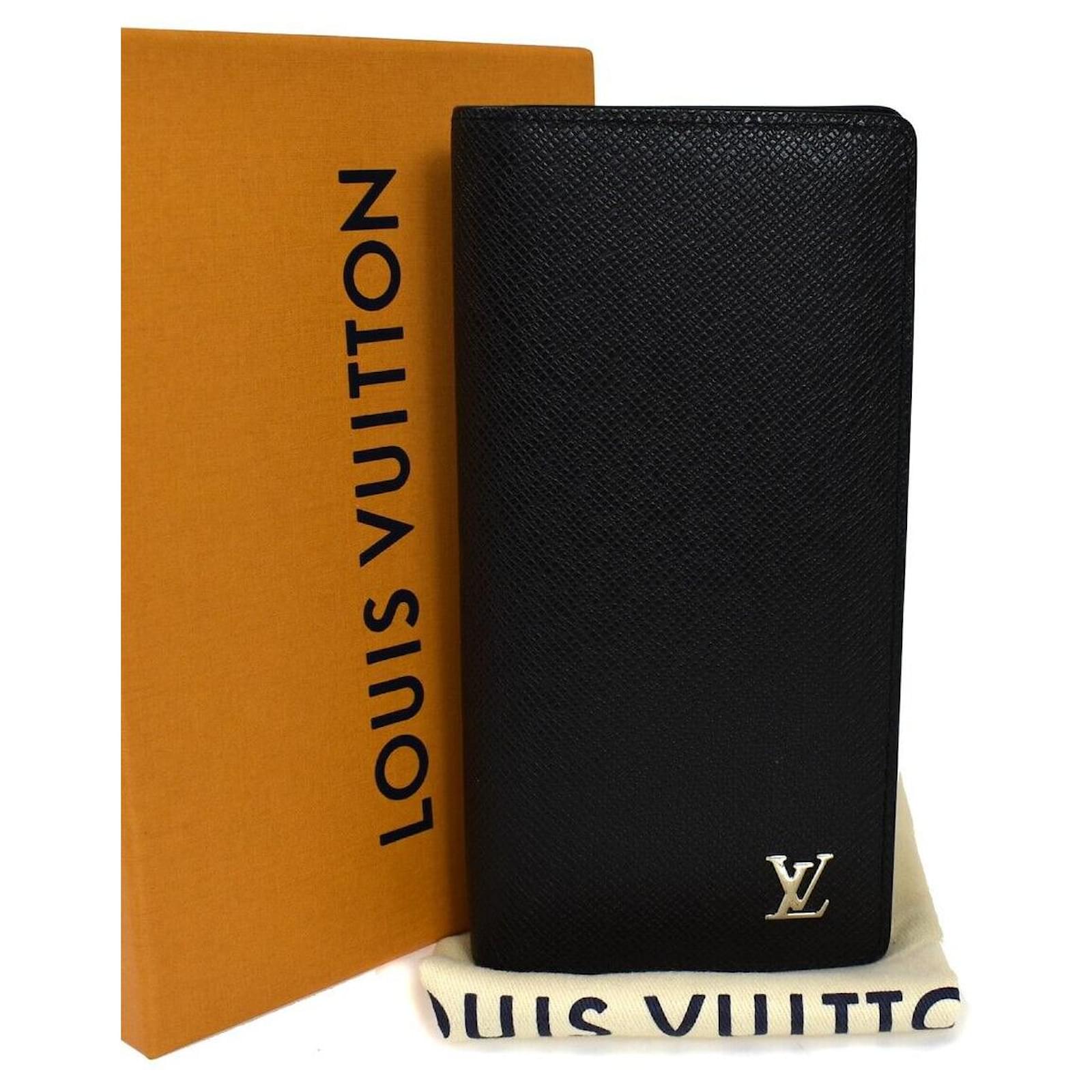 Louis Vuitton Portefeuille Brazza Black Leather ref.975000 - Joli Closet