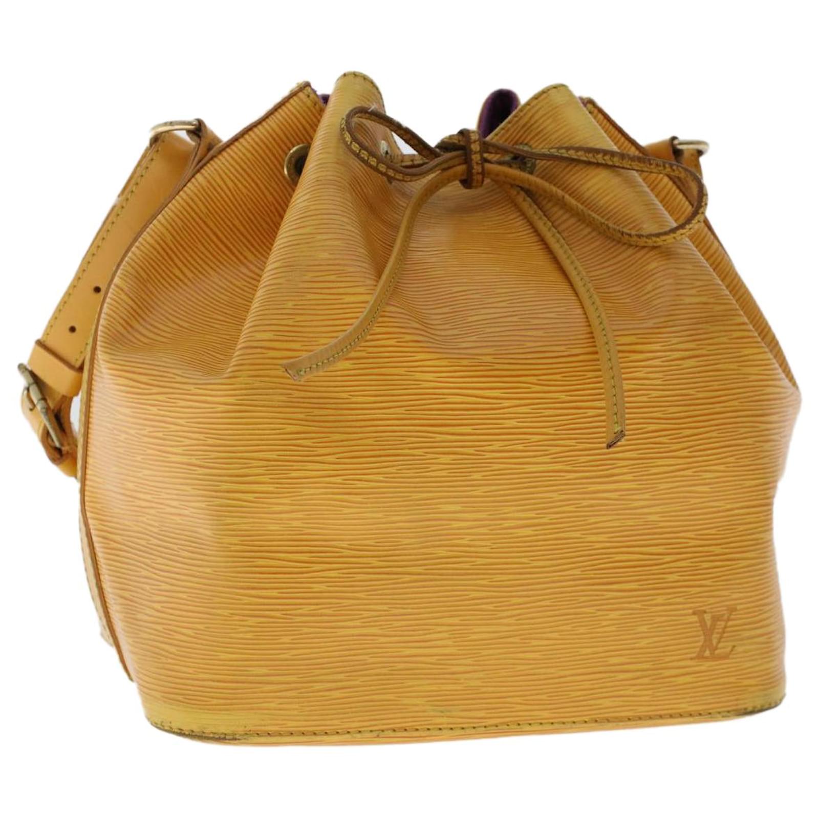 LOUIS VUITTON Epi Petit Noe Shoulder Bag Tassili Yellow M44109 LV Auth  48975 Leather ref.1015532 - Joli Closet