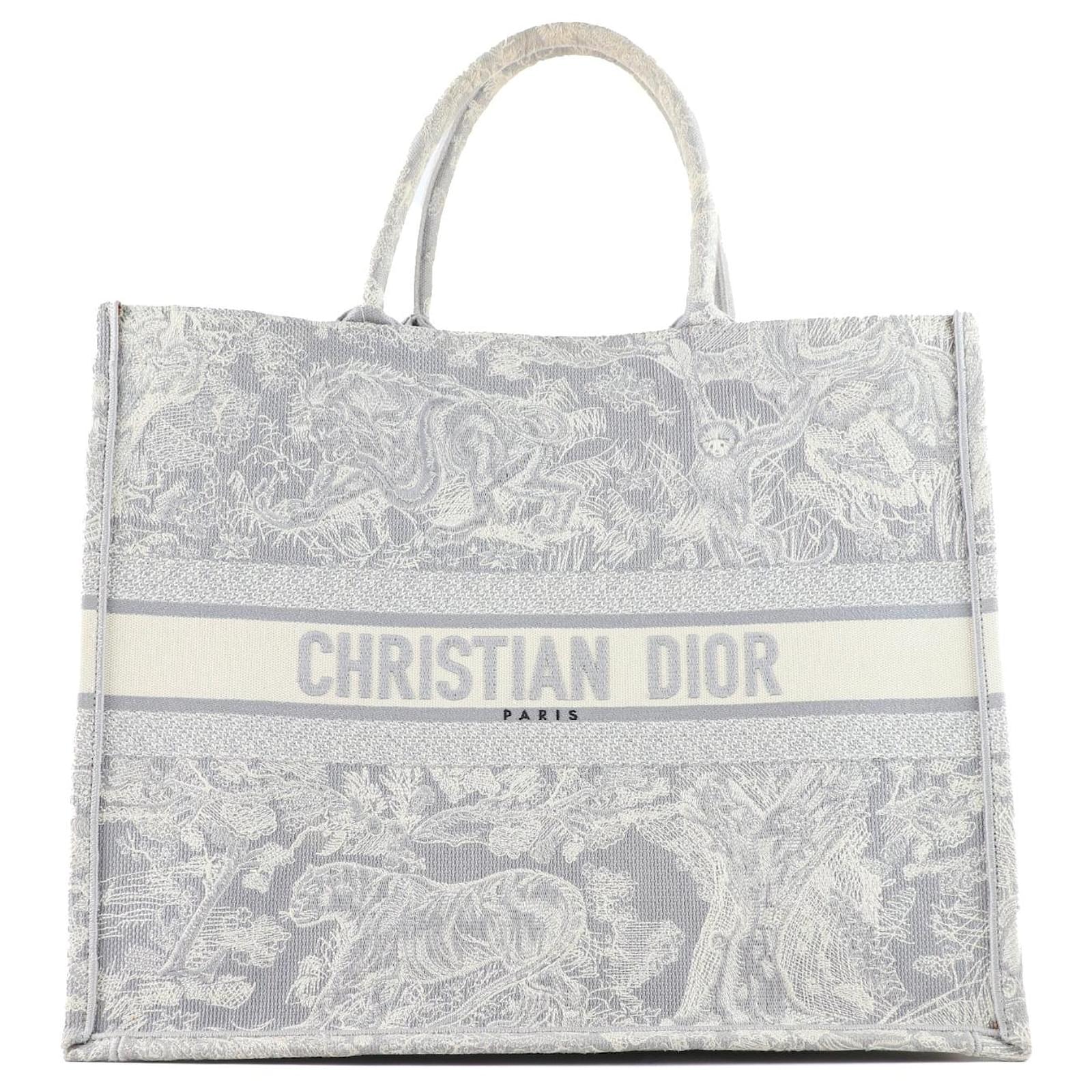 Dior - Book tote Large canvas gray Grey Cloth ref.1015859 - Joli Closet