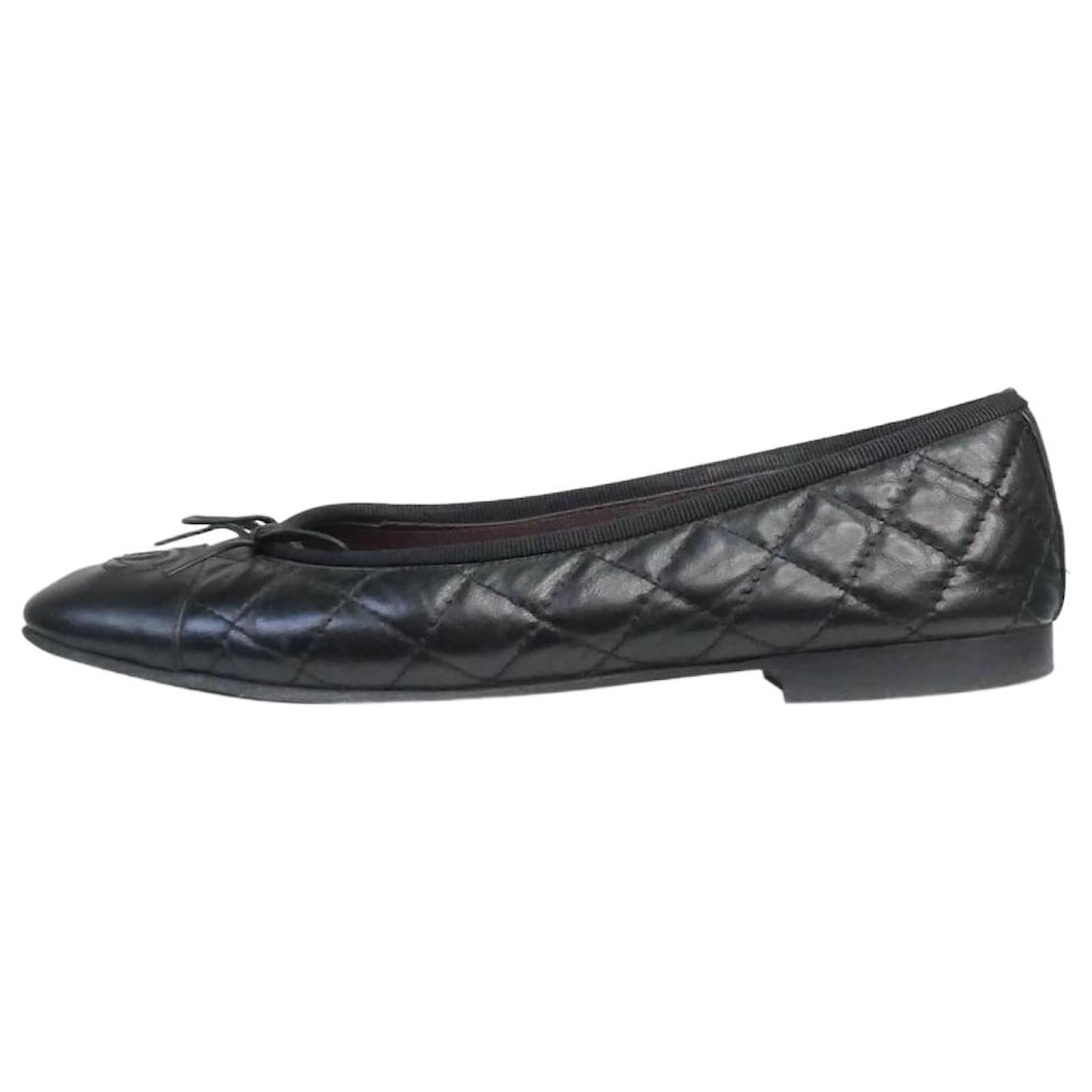 Shoes, Chanel Quilted Black Ballet Cc Logo Flats Size 9