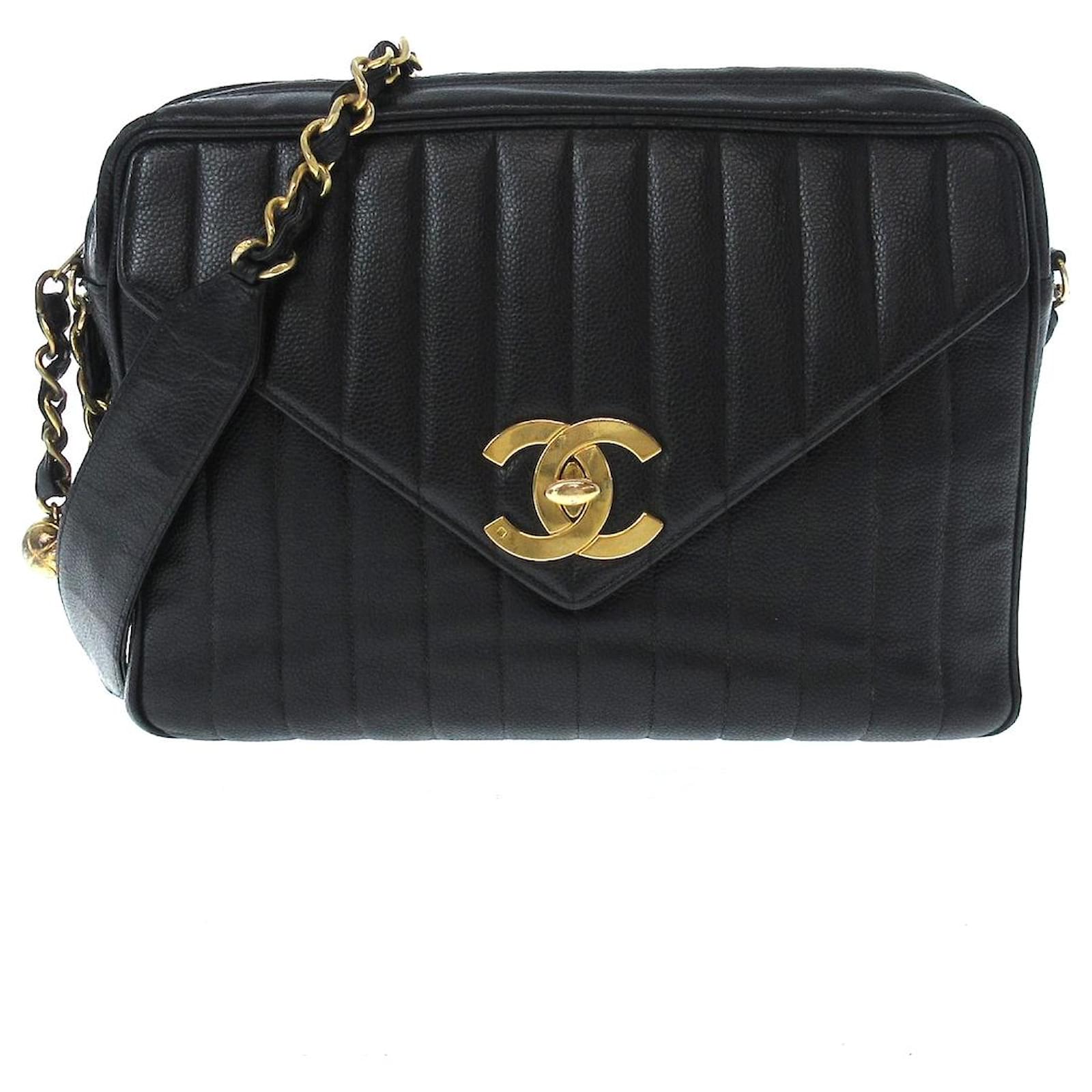 Chanel Mademoiselle Black Leather ref.1020094 - Joli Closet