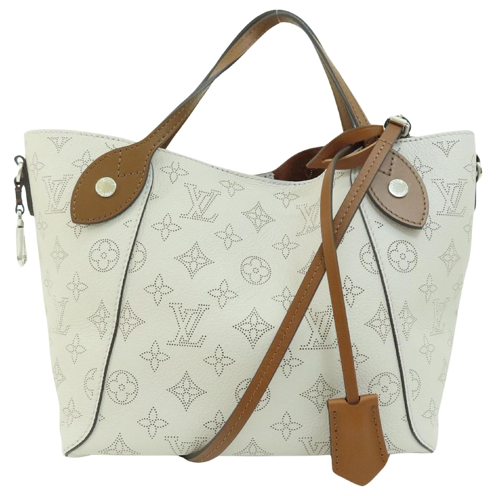 Louis Vuitton Hina Mm in Gray