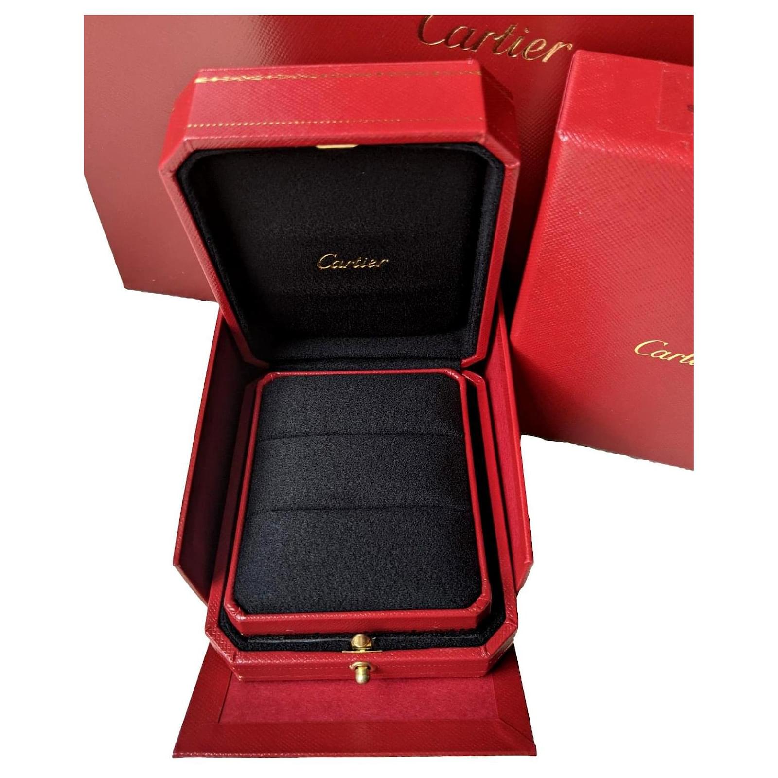 Cartier Wedding Engagement Couple ring inner and outer box paper bag Red  ref.1022240 - Joli Closet