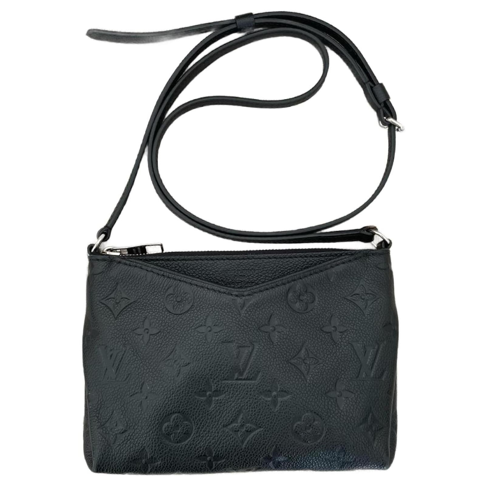 Louis Vuitton Pochette Pallas BB Black Leather ref.1022625 - Joli