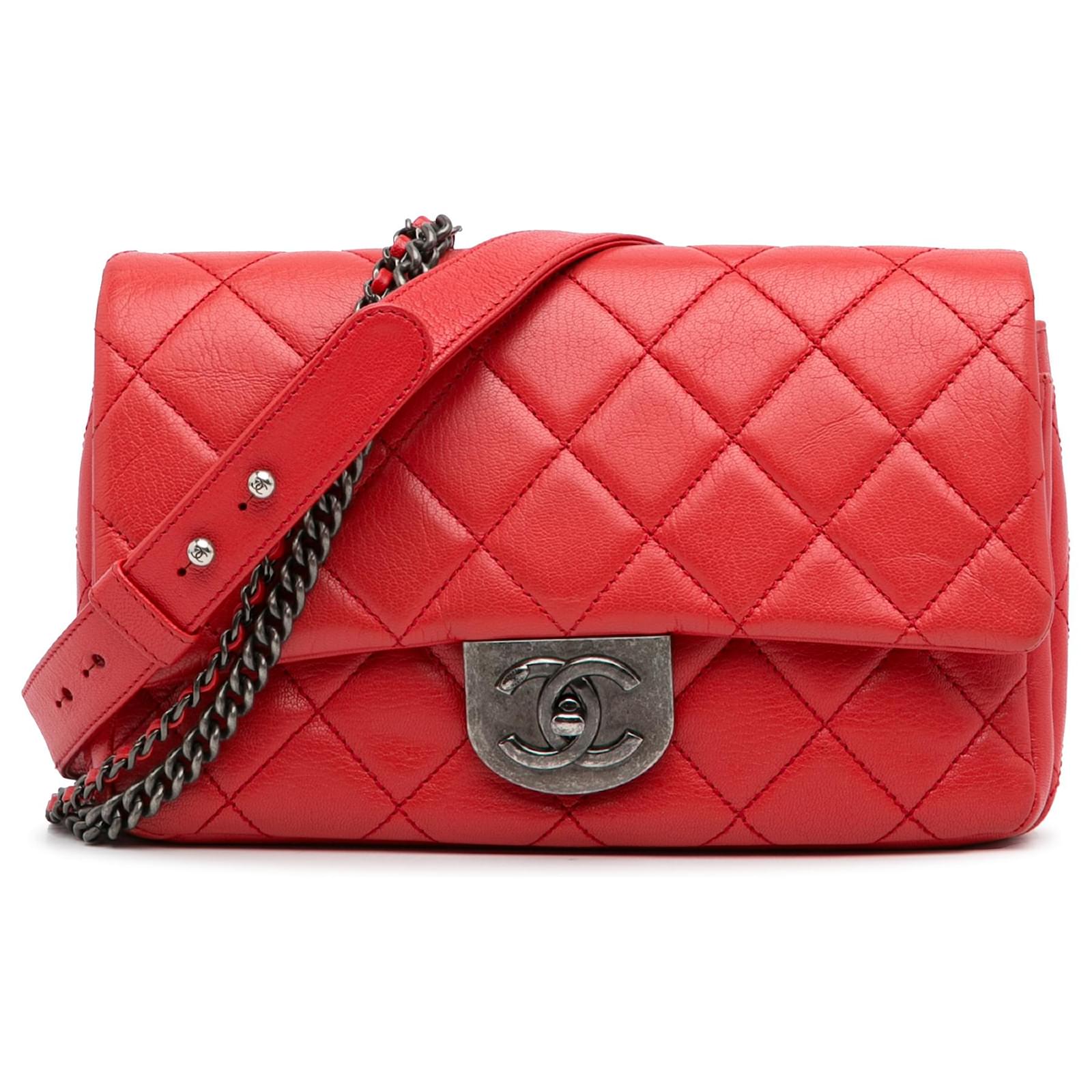 Chanel Red Small Goatskin lined Carry Waist Chain Flap Leather ref.1025514  - Joli Closet