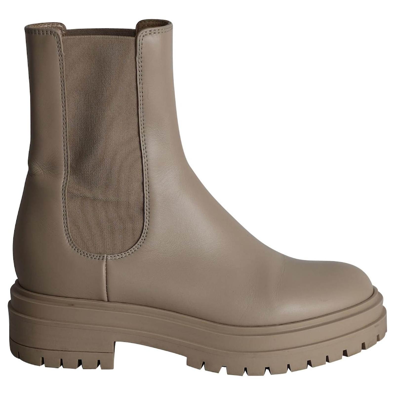 gianvito rossi beige boots