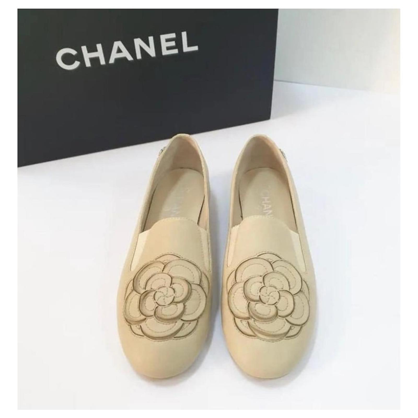 Ballet Flats Chanel Chanel Beige Camellia Loafers Ballet Flats Size 38.5 FR