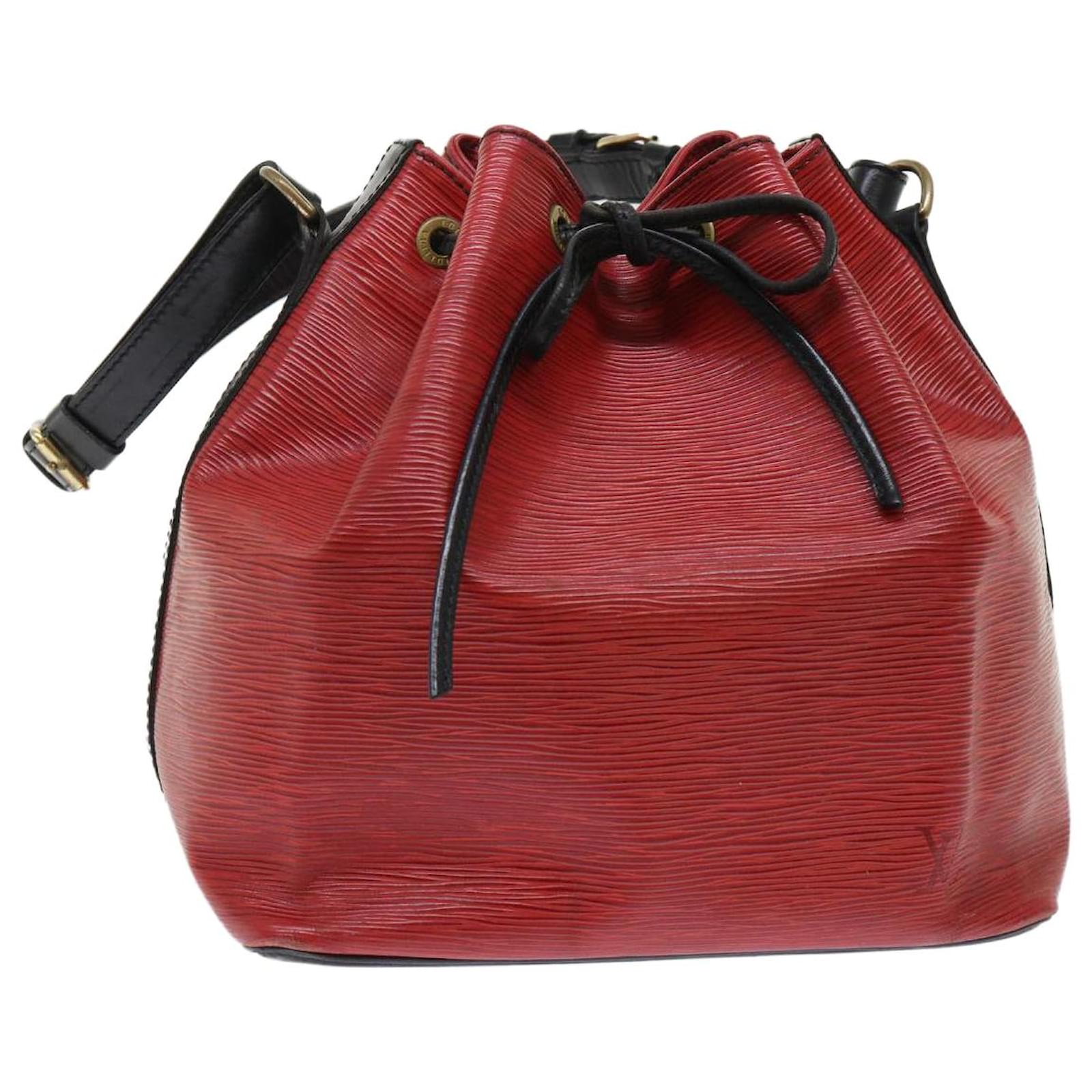 LOUIS VUITTON PETIT NOE Epi Bicolor Red Black Shoulder Bag