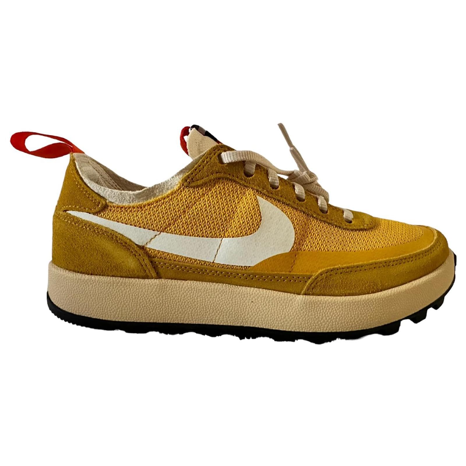 Nike x Tom Sachs sneakers Yellow ref.1030435 - Joli Closet