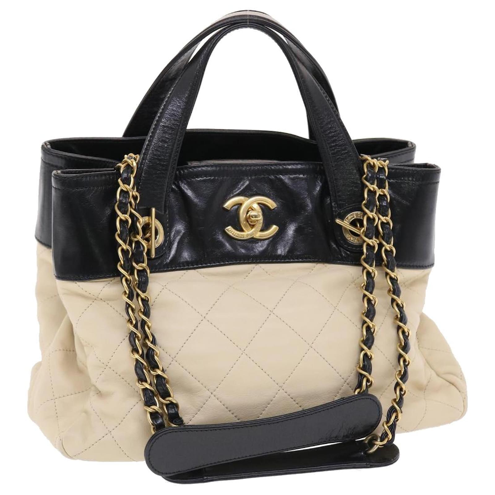 CHANEL Matelasse Chain Hand Bag calf leather Black Beige CC Auth 49880  ref.1031547 - Joli Closet