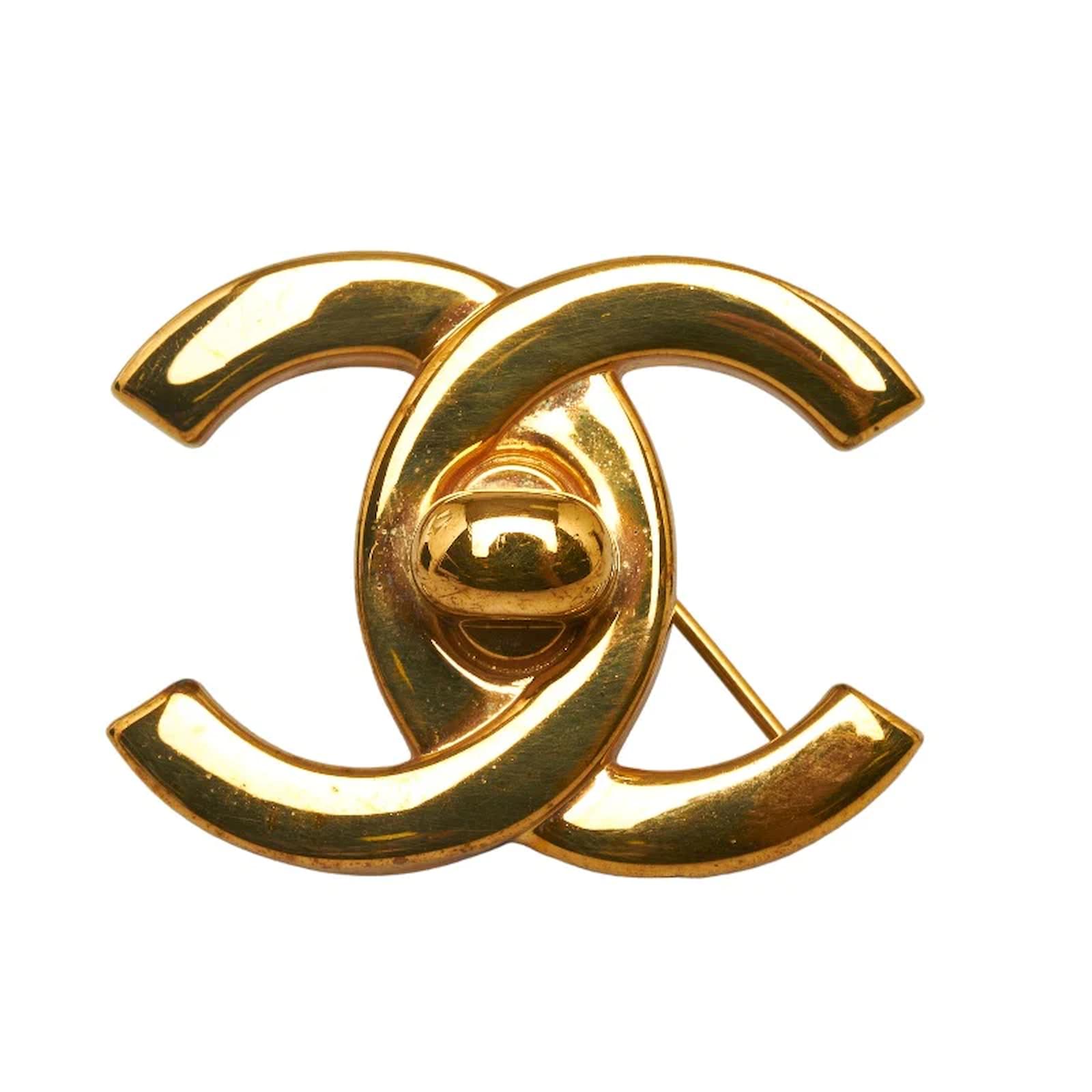 CC Turnlock Logo Brooch