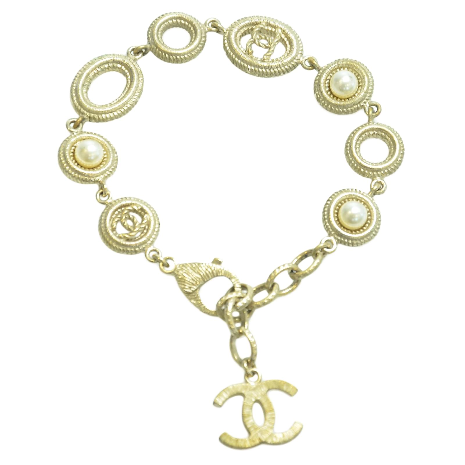 Chanel Gold CC Pearl Embellished Bracelet Golden Metal ref.1035207