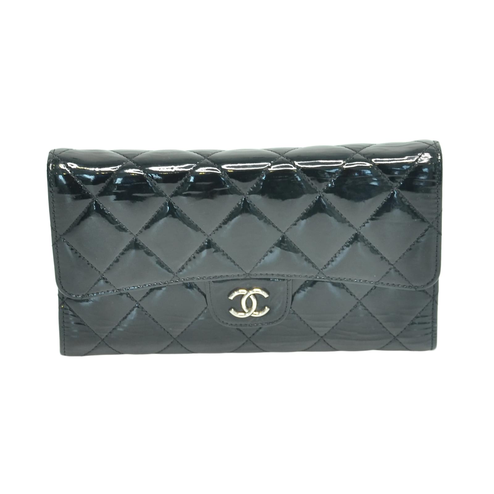 Chanel Black CC Quilted Trifold Wallet Leather ref.1035247 - Joli