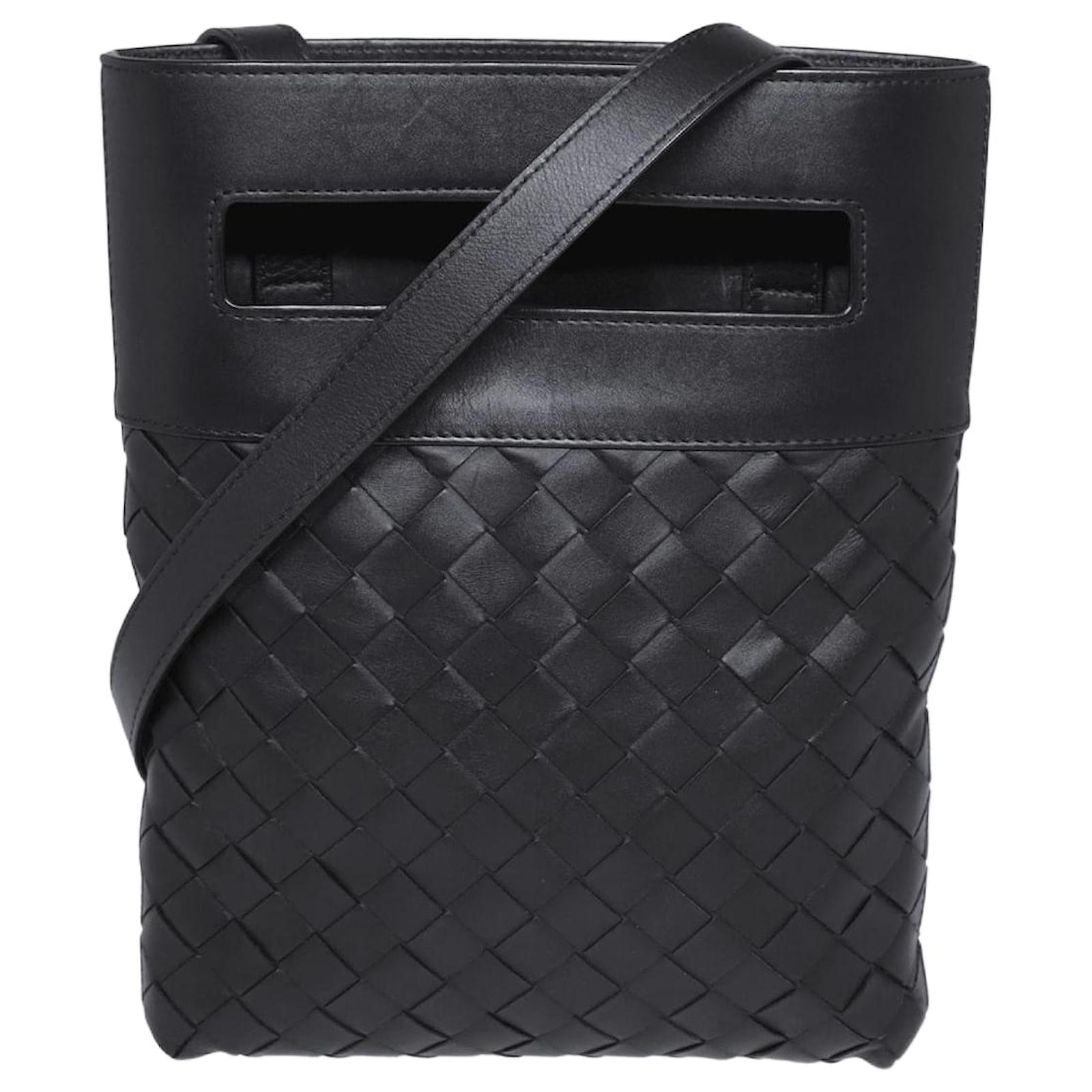 BOTTEGA VENETA Intrecciato Leather Messenger Bag for Men in 2023