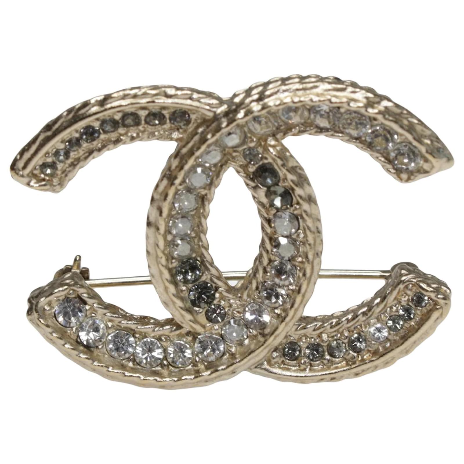 Chanel 2000's Rhinestone Embellished Brooch Metal ref.1035687