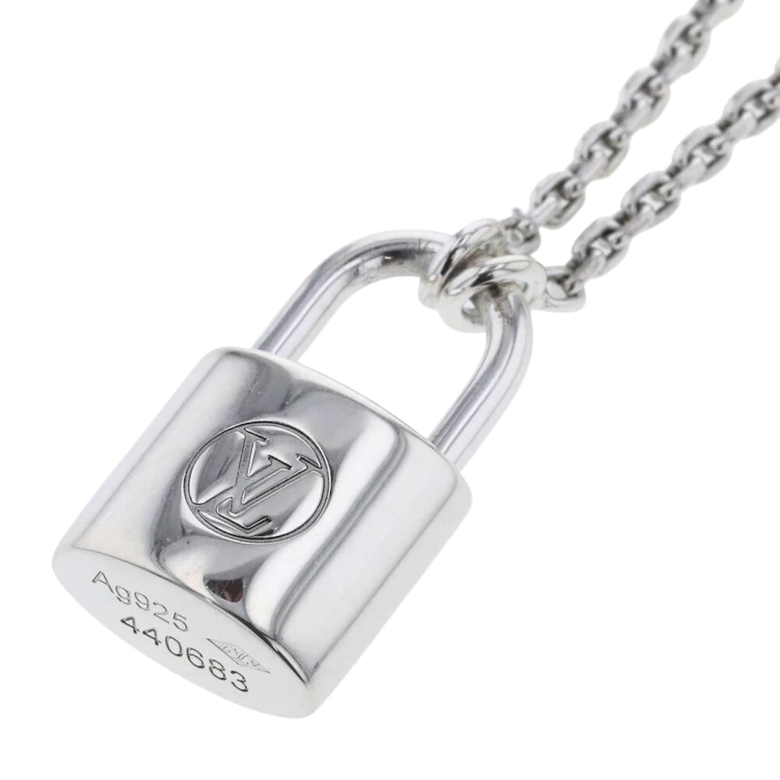Louis Vuitton Silver Lockit Pendant Necklace Q93559 Metal ref.1036372 -  Joli Closet