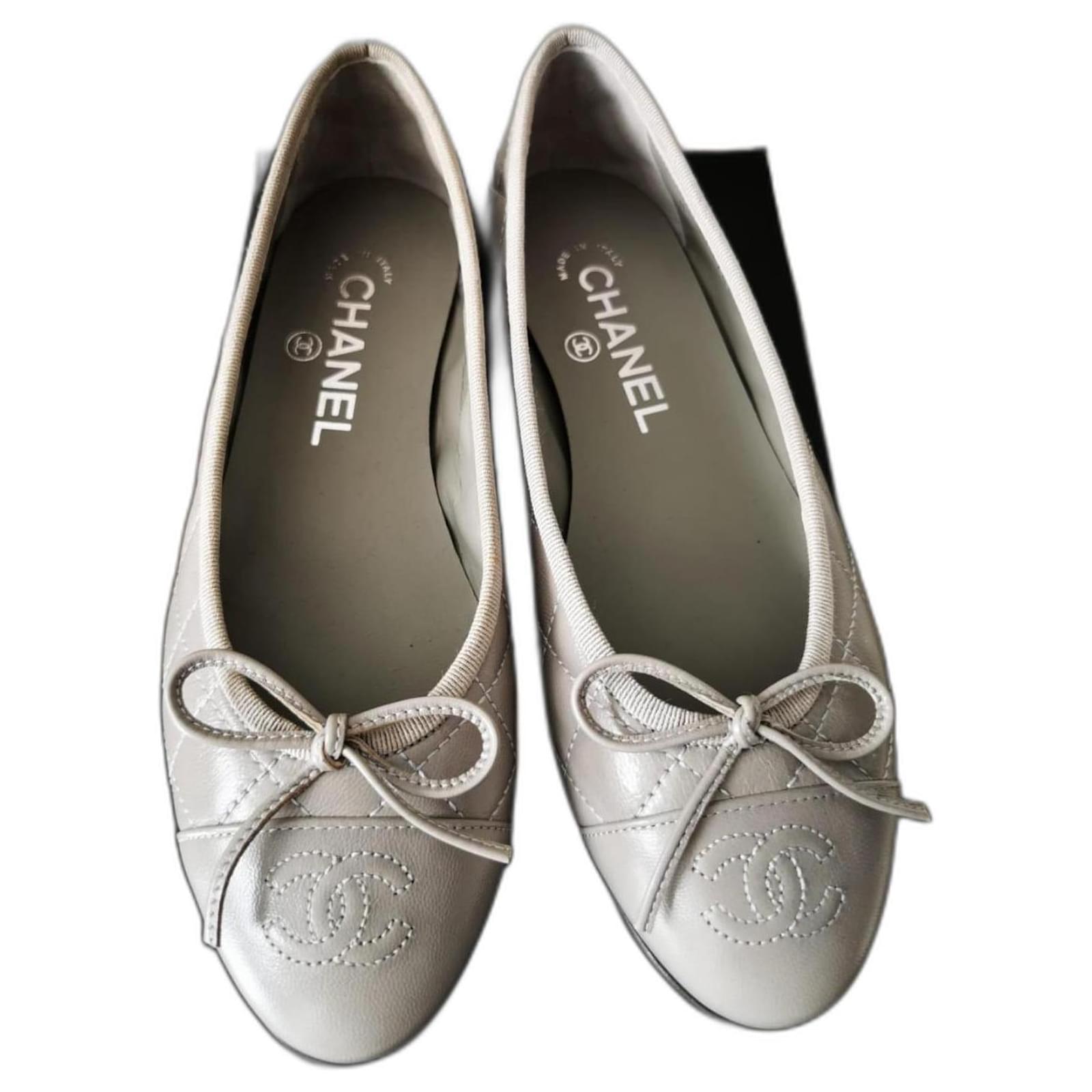 Chanel sales flat pumps