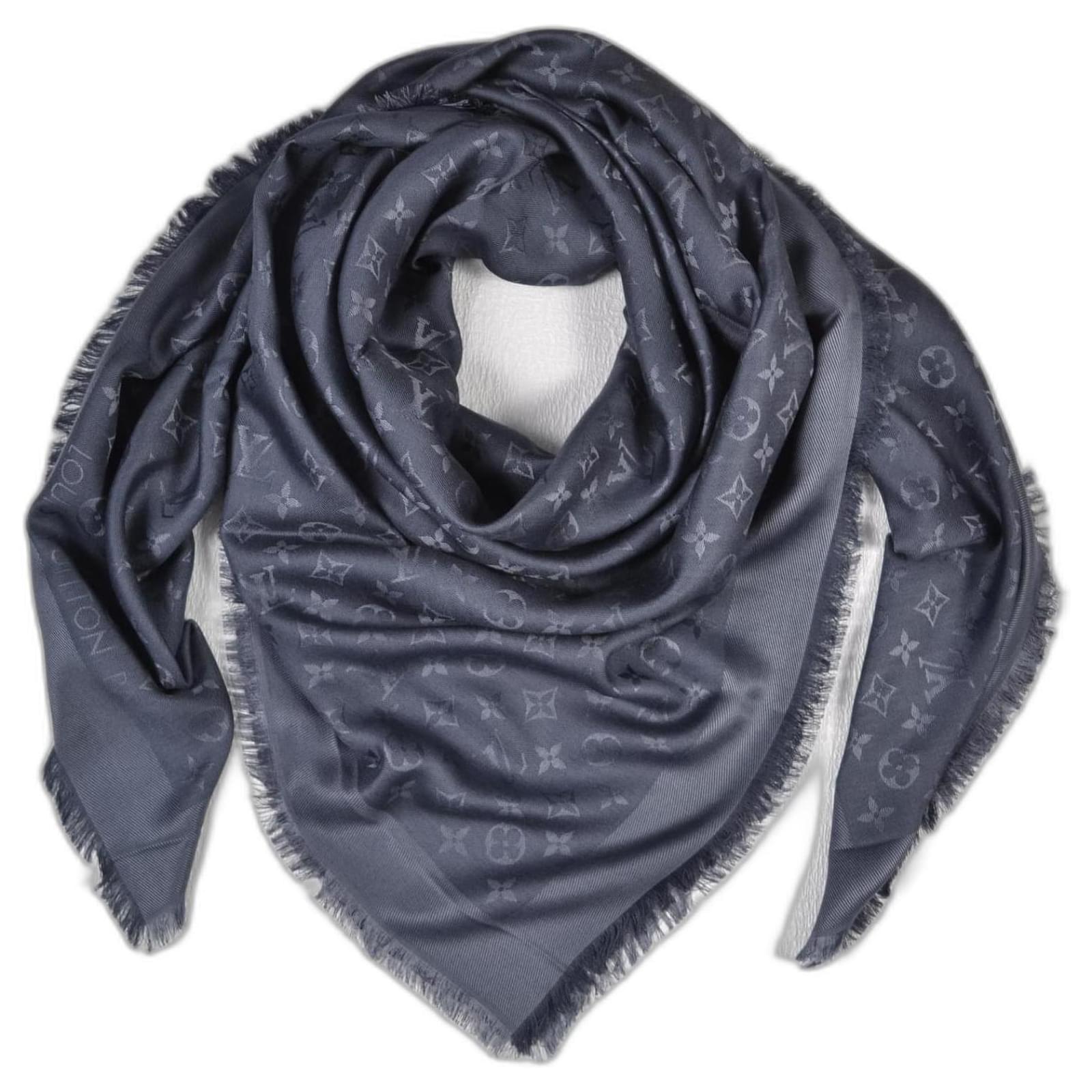 Louis Vuitton Scarves Dark grey Silk ref.1039370 - Joli Closet