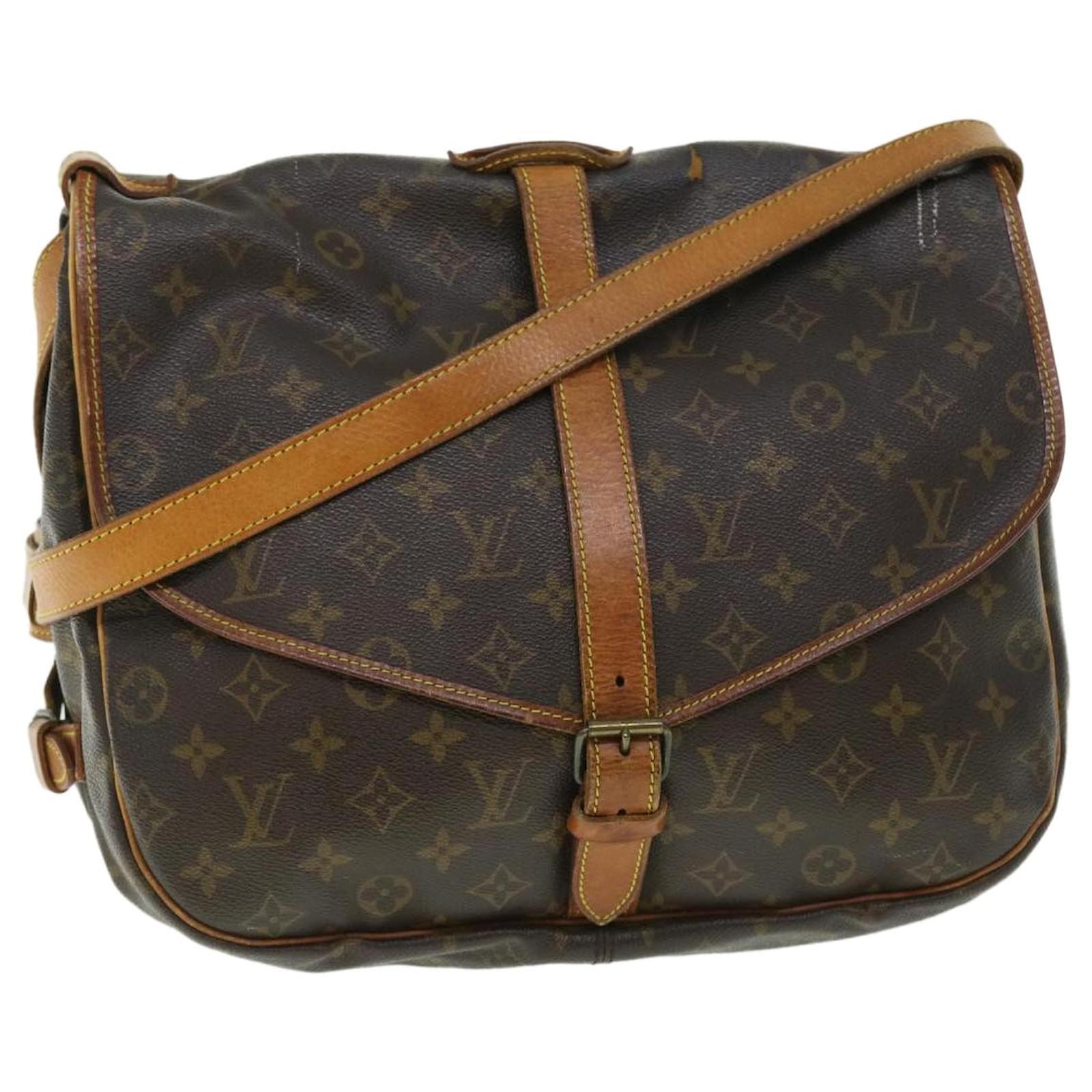 Louis Vuitton Saumur 35 Shoulder Bag in 2023
