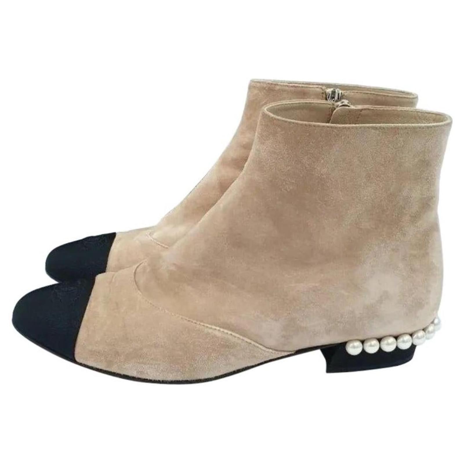 Chanel Beige Suede Pearl Heels Ankle Boots ref.1041471 - Joli Closet
