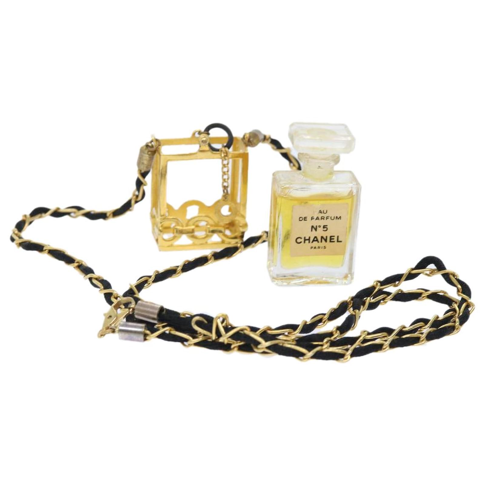 CHANEL Perfume N�‹5 Chain Necklace Clear Gold Tone CC Auth ar10031b Metal  ref.1041594 - Joli Closet